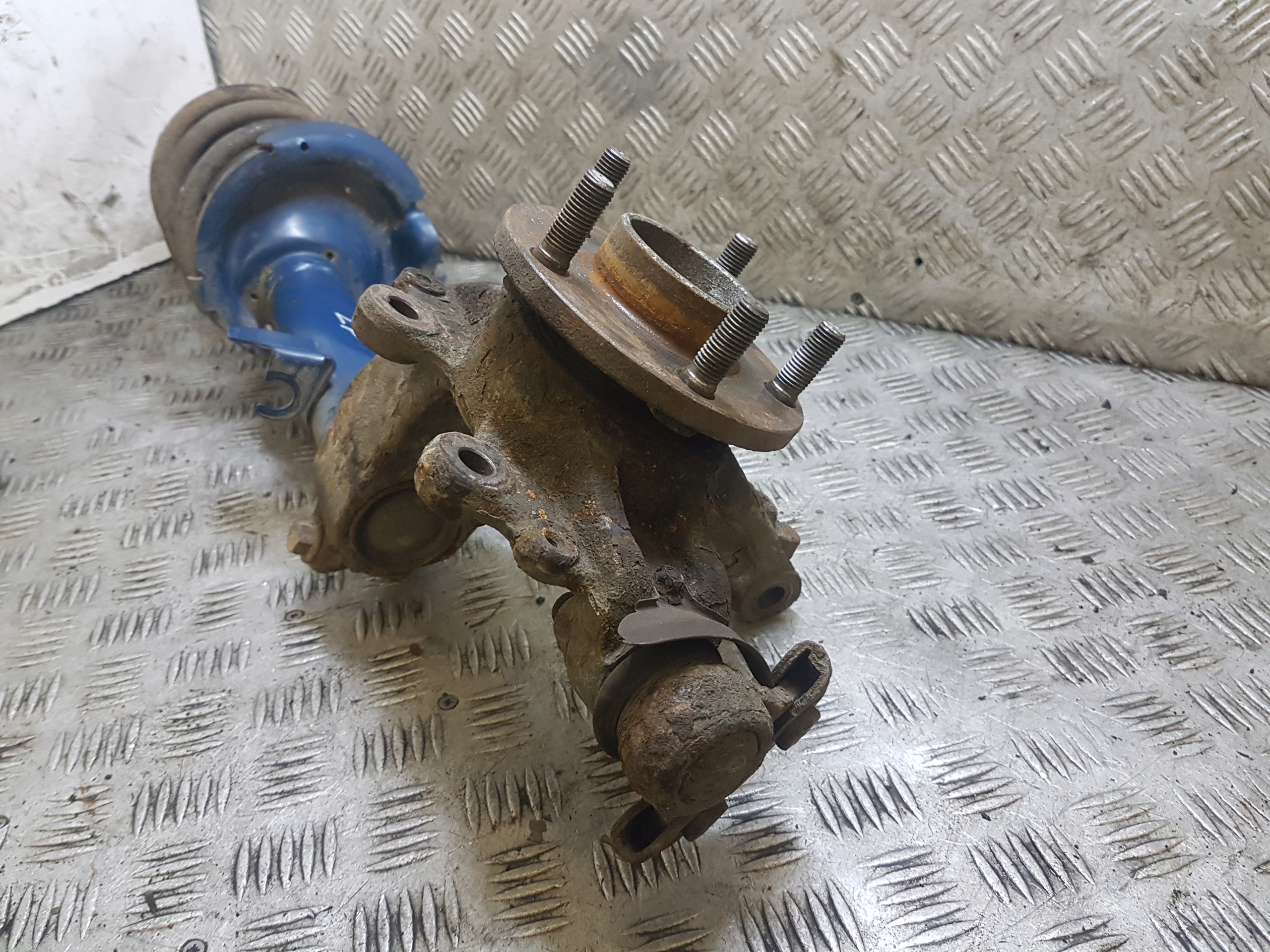 MCPERSON swing left front front FORD FOCUS MK2