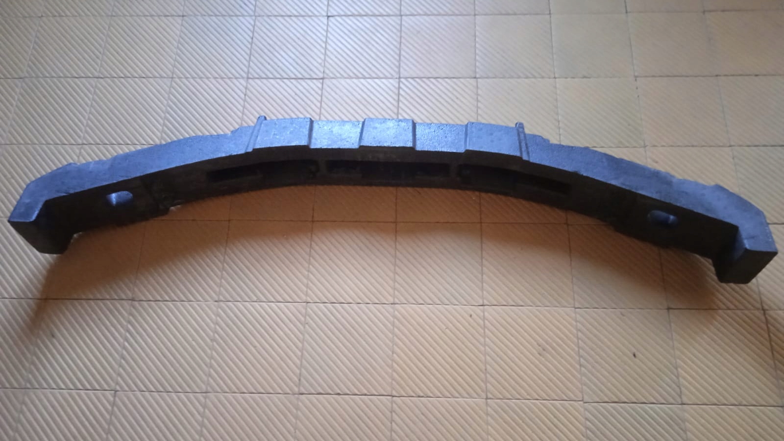 ABSORBER Polystirén nárazníku předek TOYOTA COROLLA E21 SEDAN 19