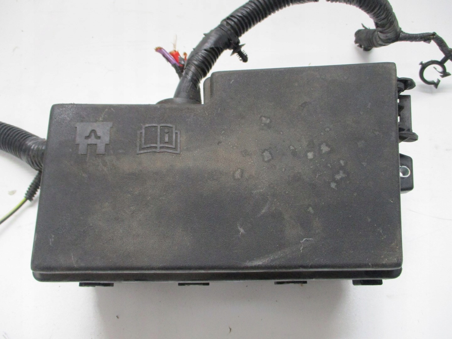 Skrzynka bezpieczników FORD C MAX MK2