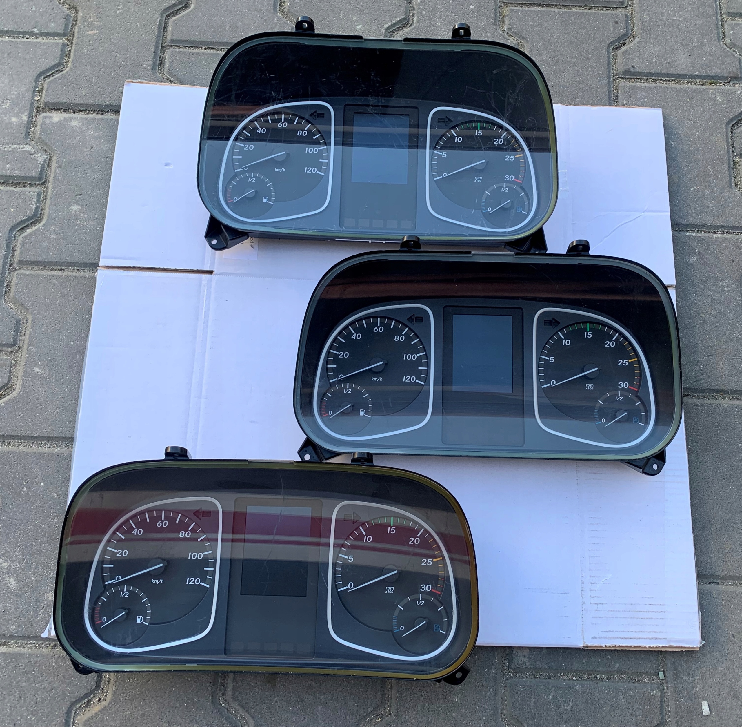 A9674466421 - СЧЕТЧИК ЧАСОВ СПИДОМЕТР ATEGO III 3 ЕВРО 6