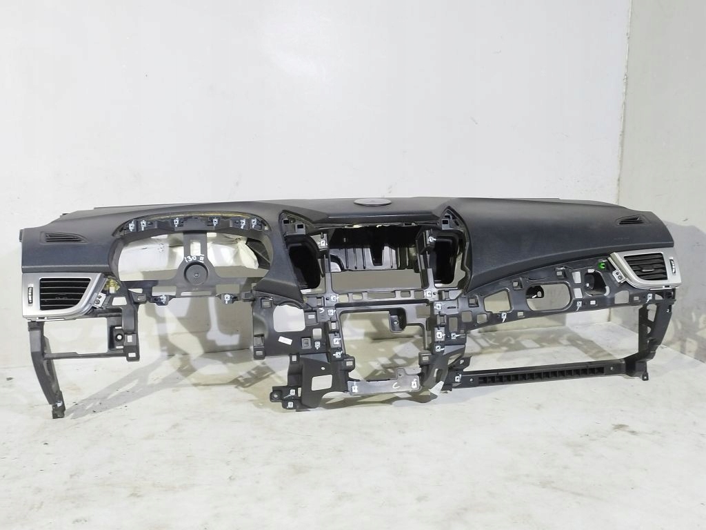 Hyundai I30 II 2 dashboard instrument panel console EU