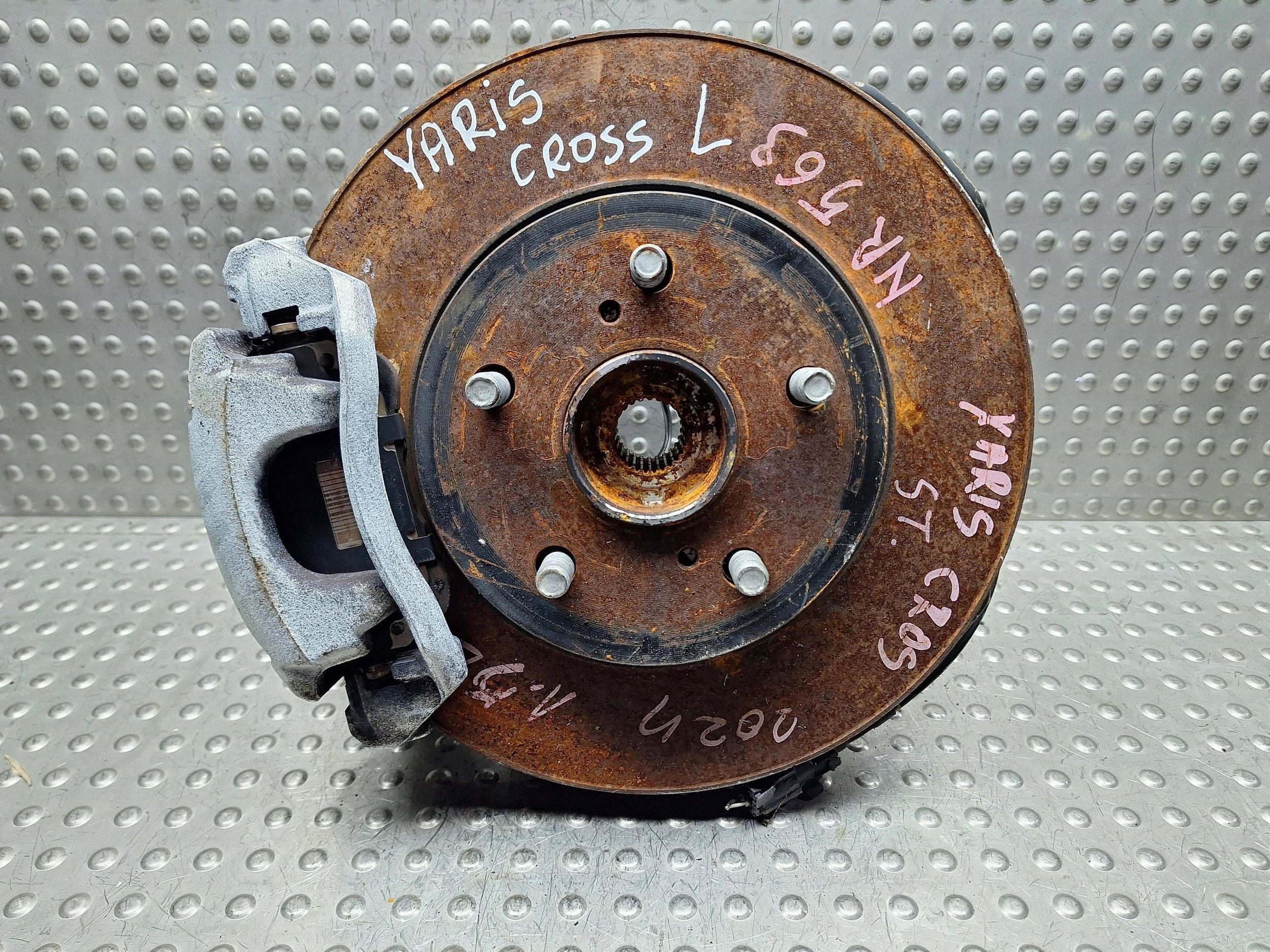 swing left front TOYOTA YARIS CROSS 22-26 1.5 HYBRYDA