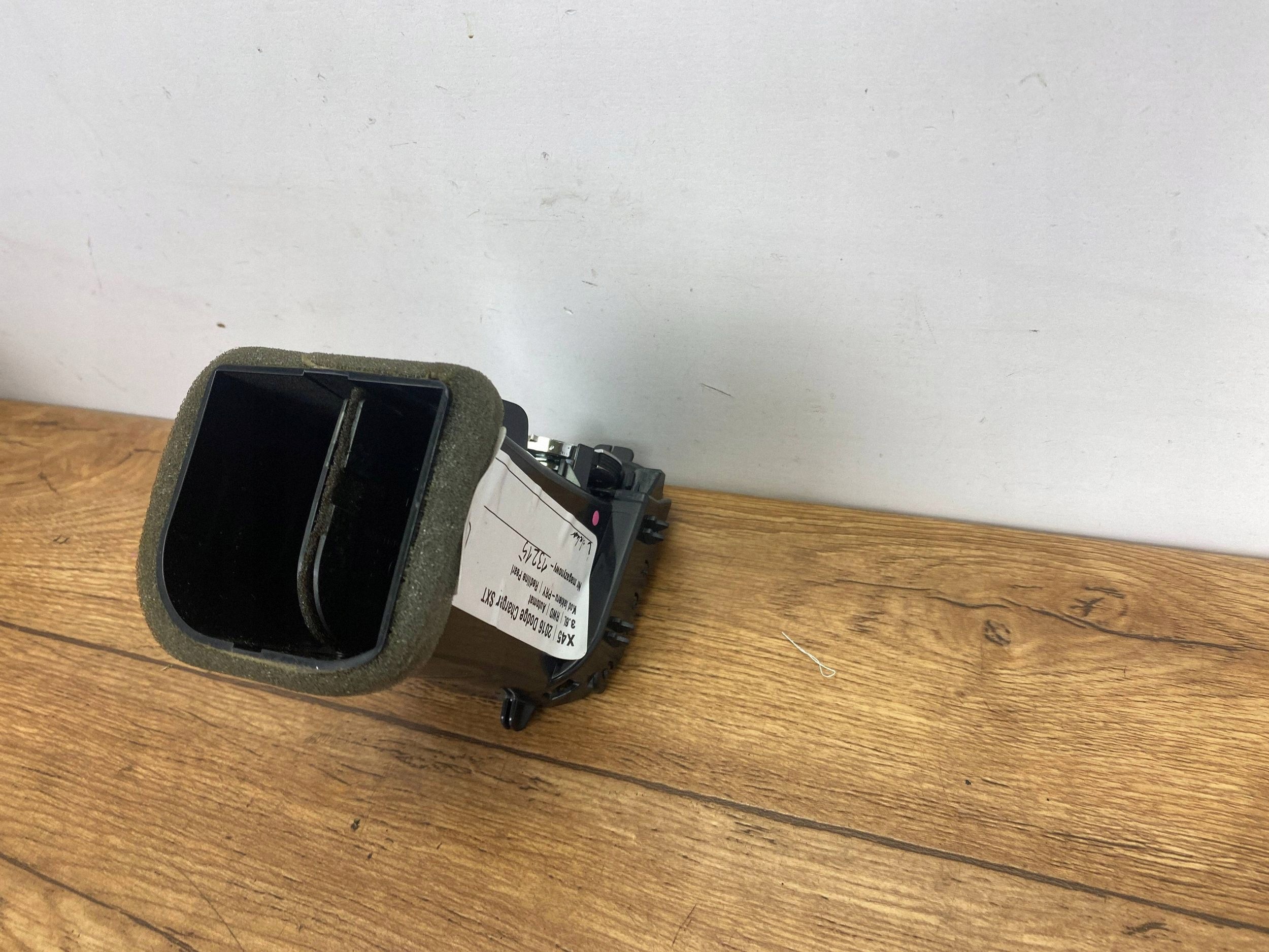 grid air conditioning devices side of the dashboard Dodge Charger 2015+