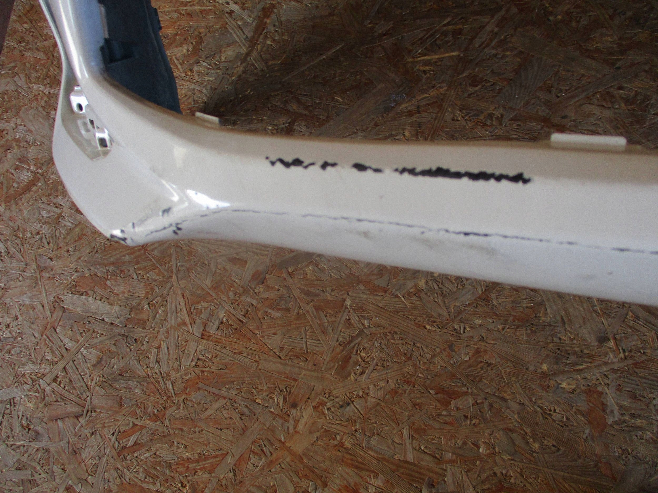 bumper front front TOYOTA COROLLA E21SEDAN