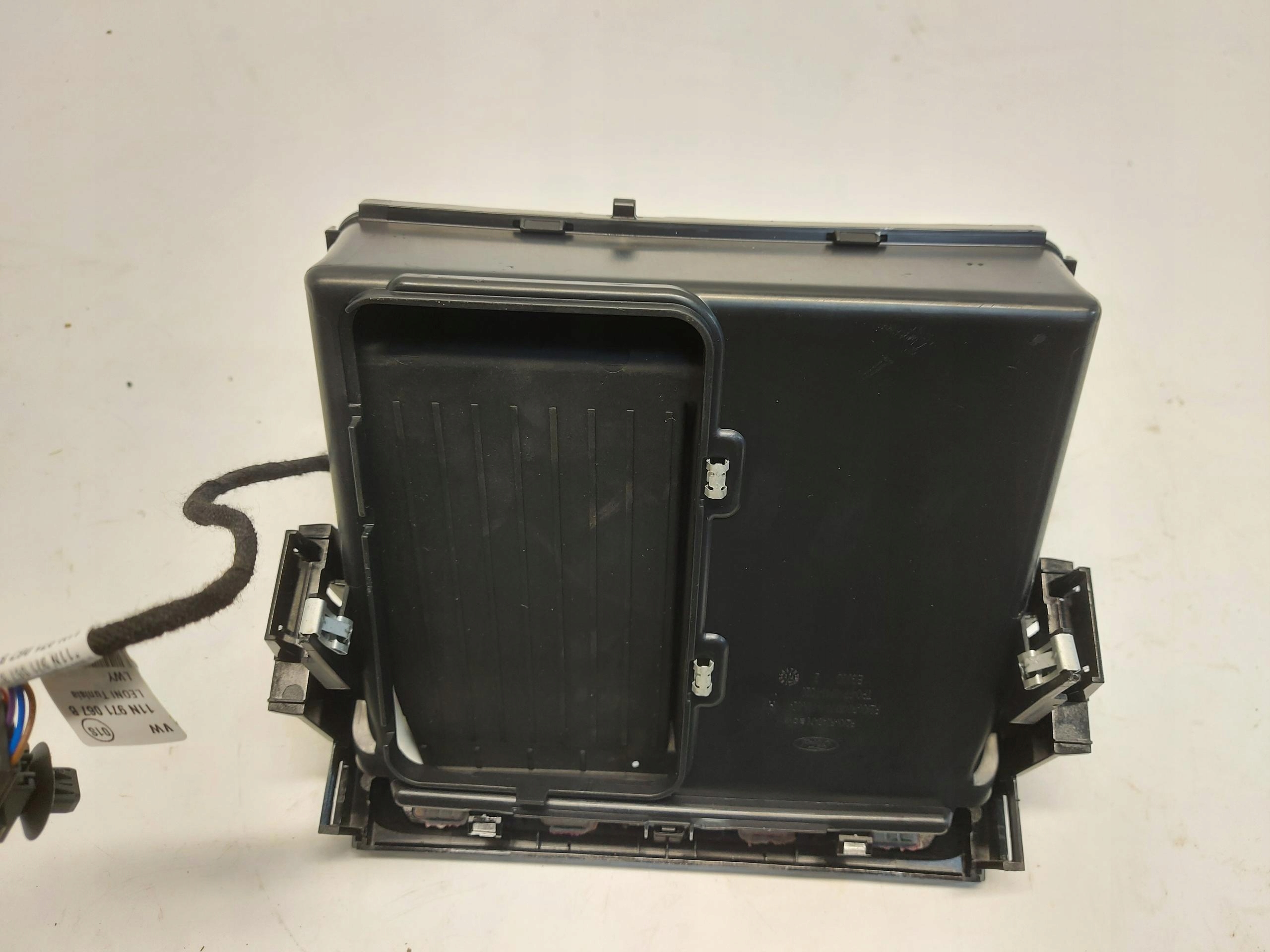 Ford Explorer VII R2KB, Boîte a gant passager Cendrier Commandes R2KT-18K811-AE