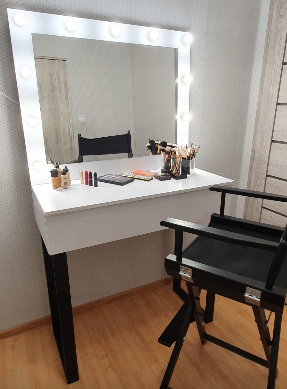 Toaletní stolek Ami 100 cN Pro Vizáž, Líčení, Make Up