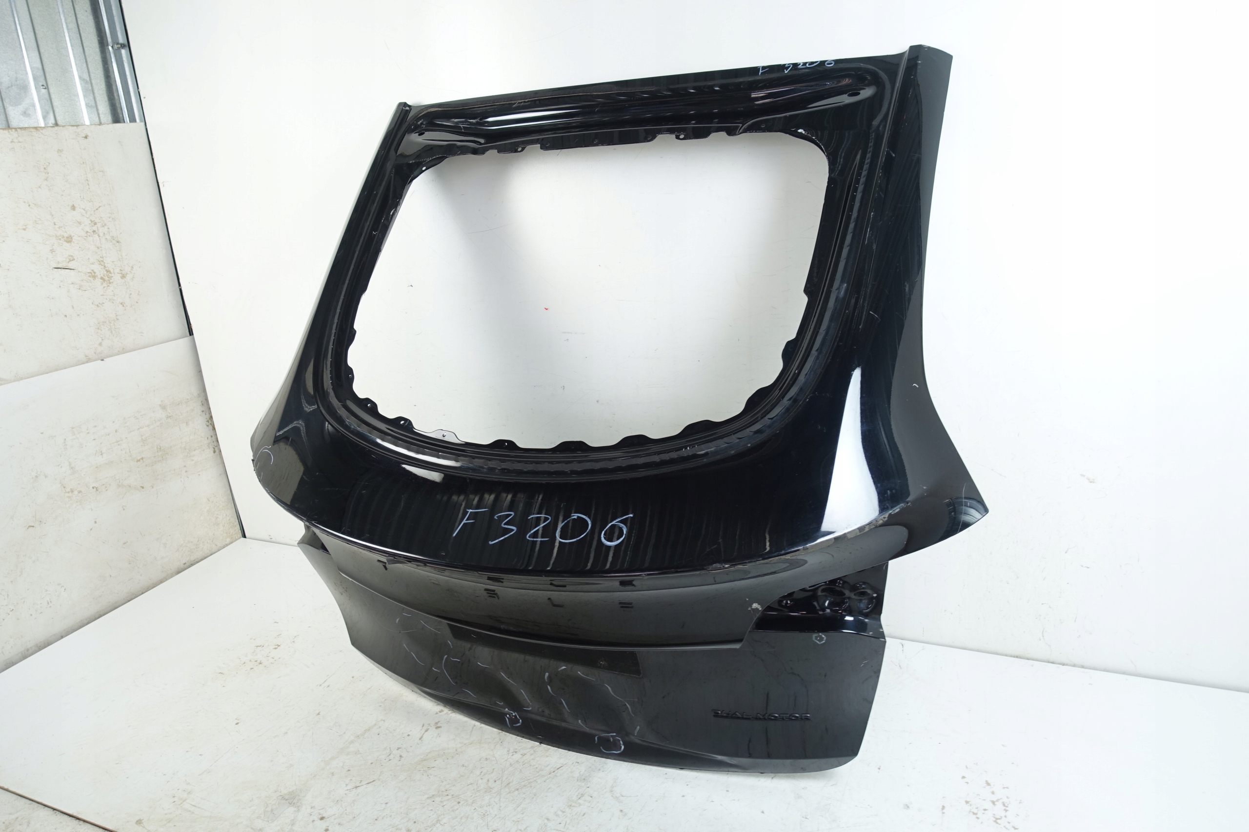 TESLA MODEL Y 2019- cover trunk door boot 1493413-00-B