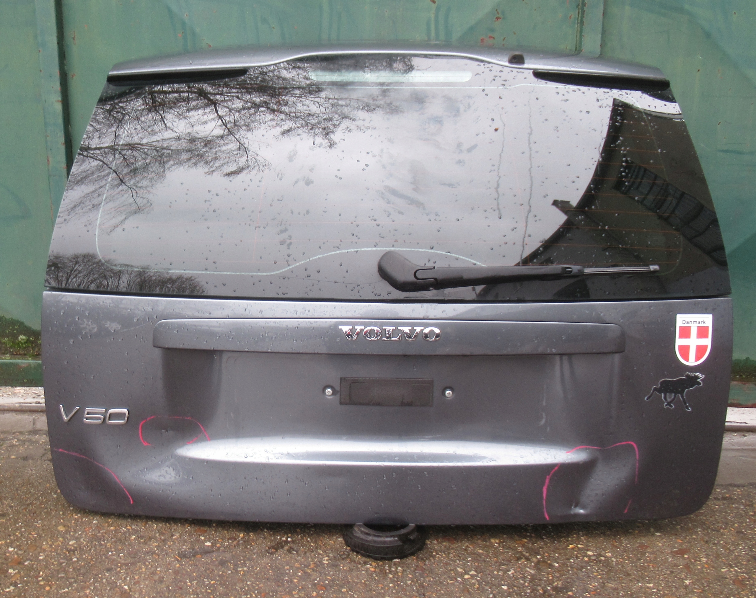 VOLVO V50 2.4 D 06R trunk door boot
