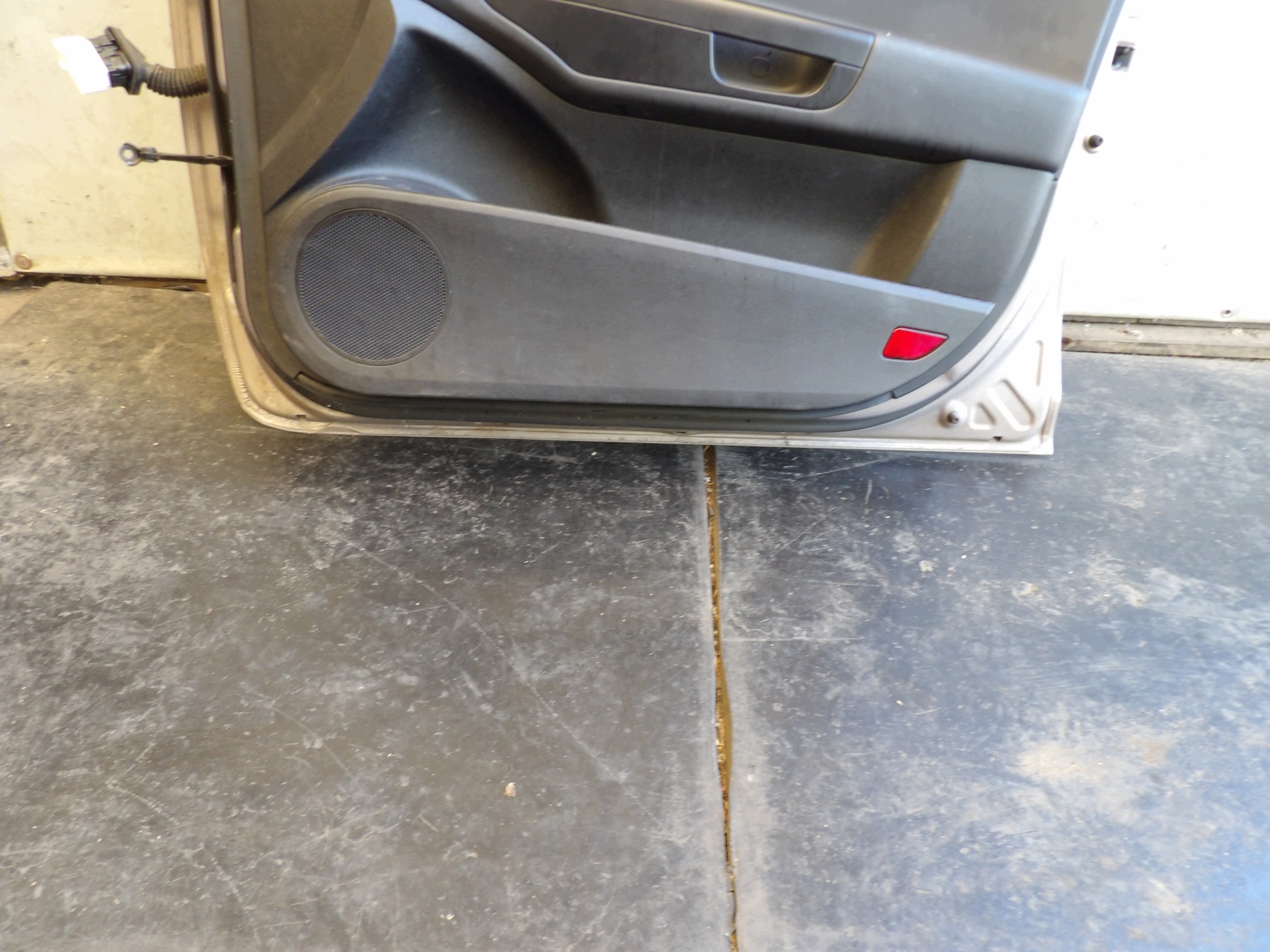 Kia Ceed and door front right 8Q