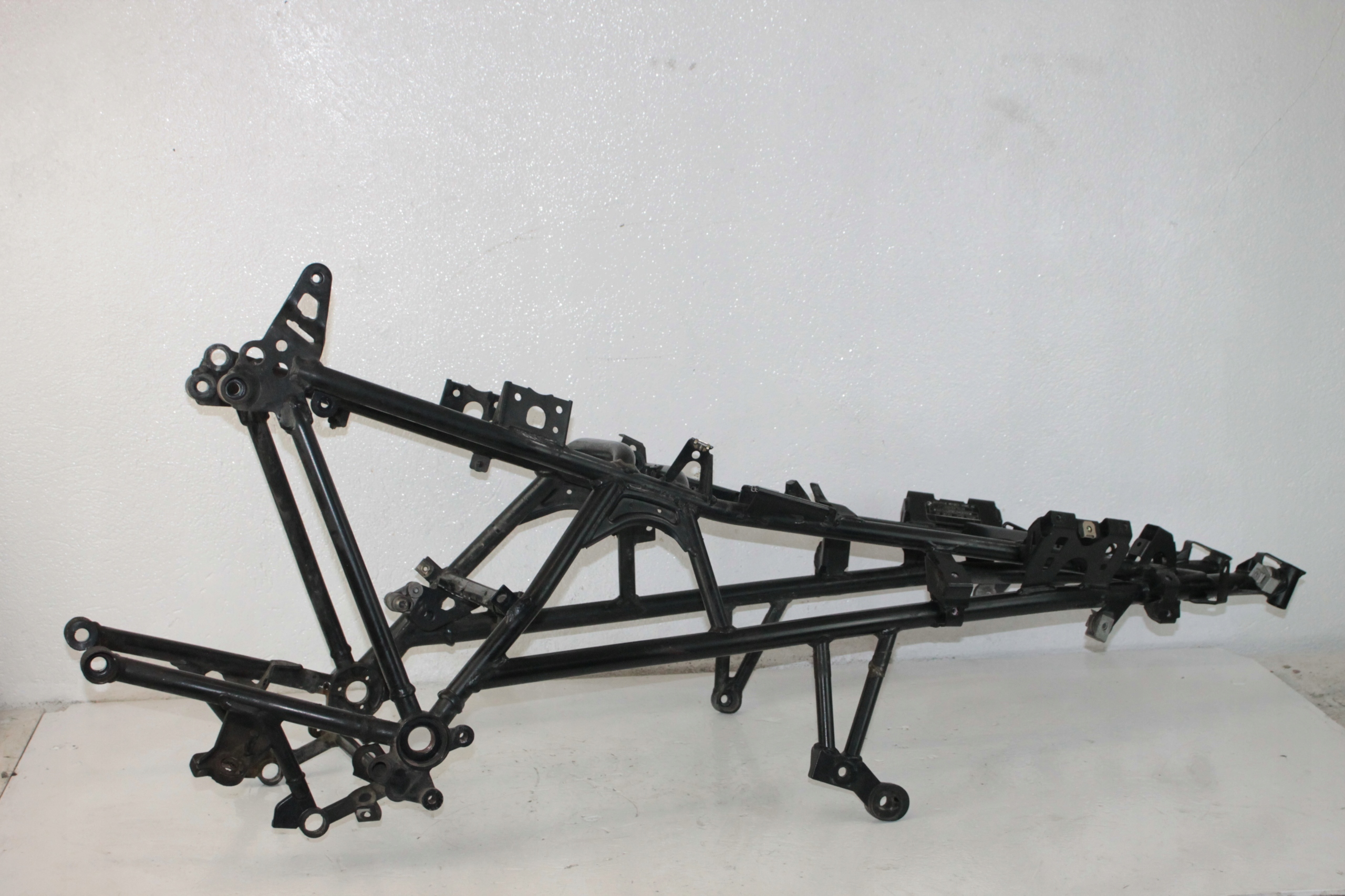 R1200RT 90 - BMW R 1200 RT 05-09 ЗАДНЯЯ СТОЙКА