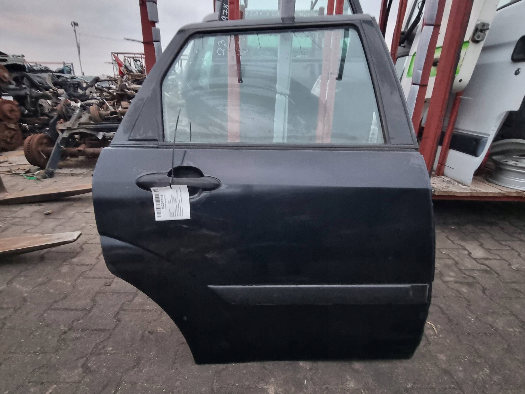 Tür rechts heck PANTHER BLACK FORD FOCUS MK1 KOMBI