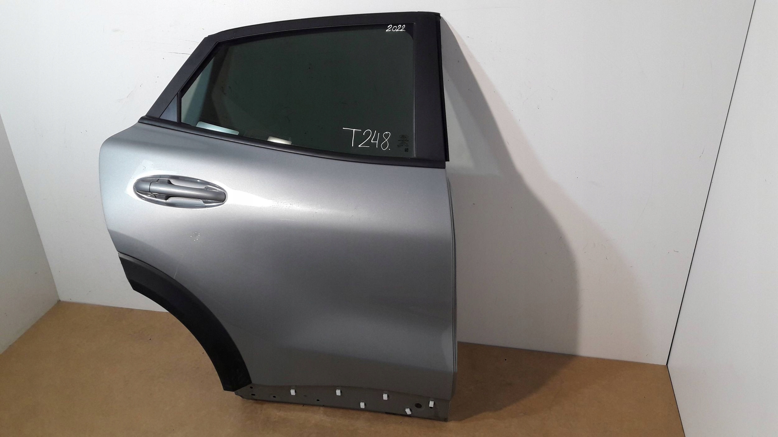 Ford Puma MK2 / 2022 door rear. right (T248)