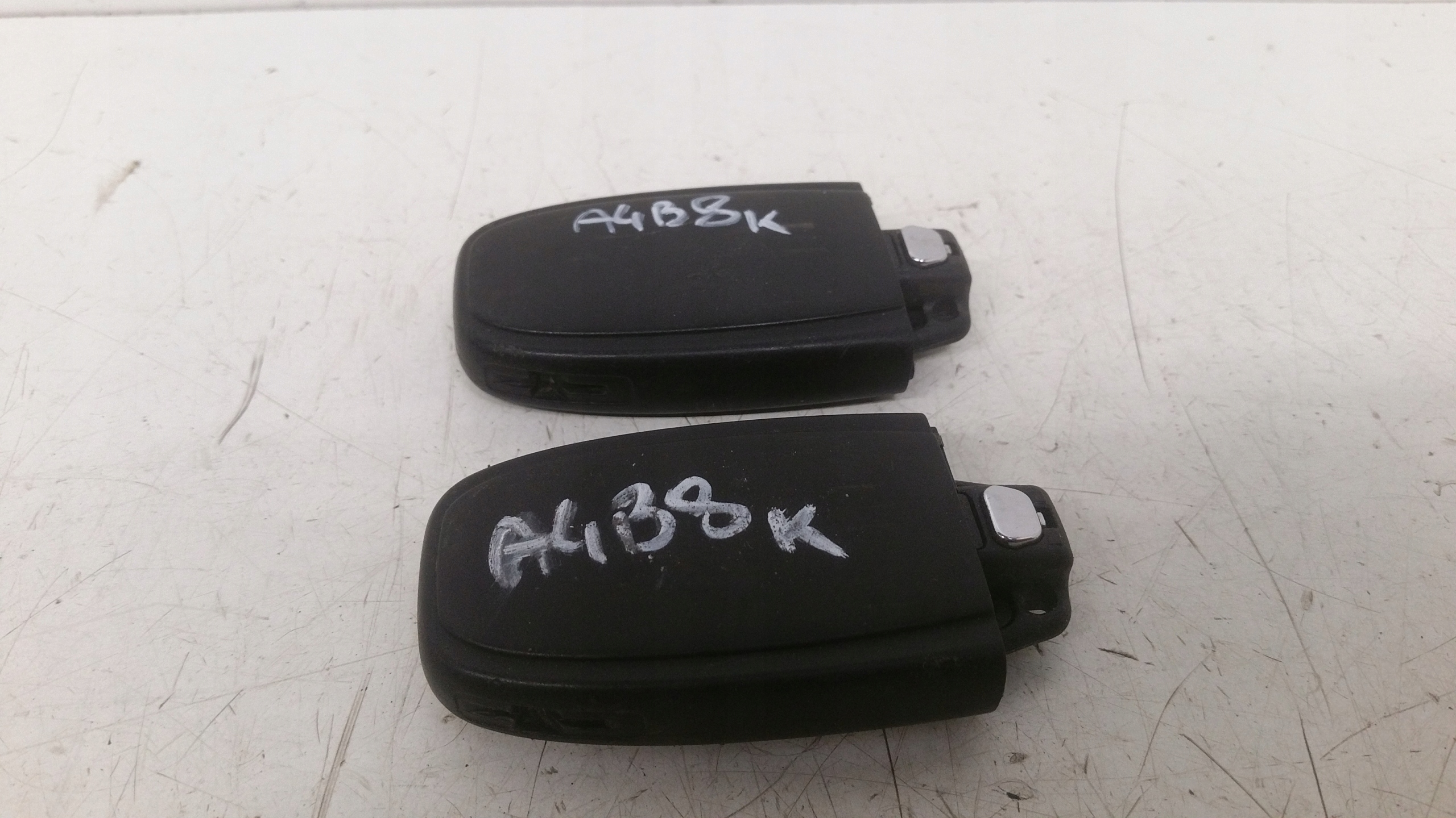 Pilot klíček 8T0959754D Audi A4 B8