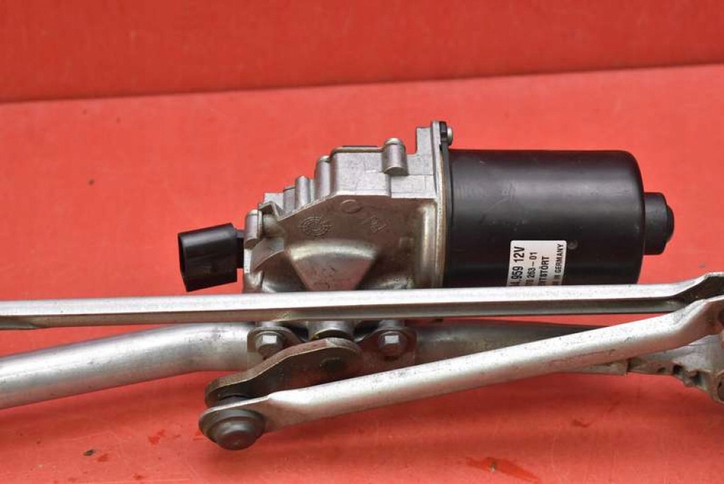 Gestänge Motor Wischer vorne EU 7161711-04 BMW E90 E91 04-10