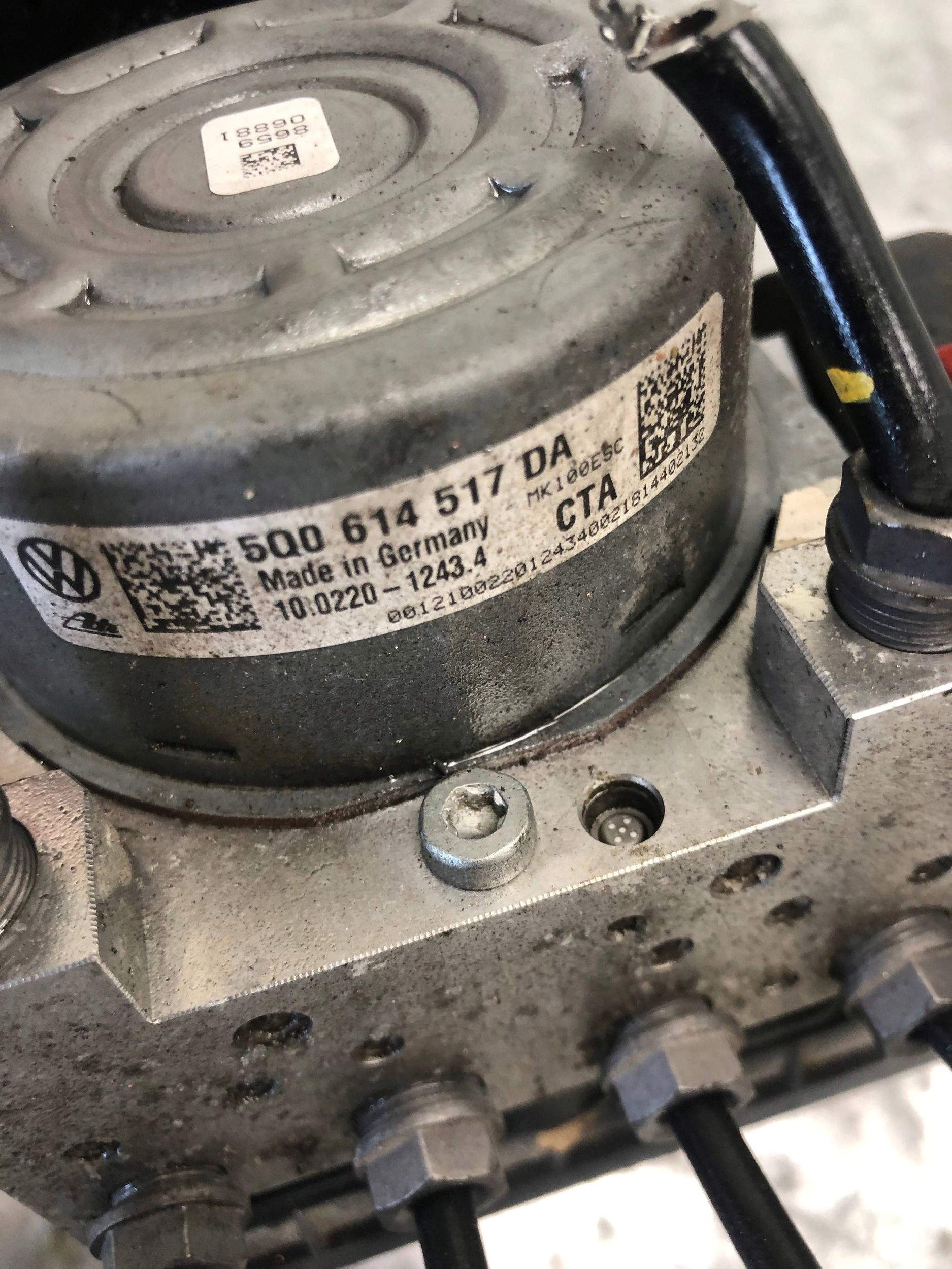 pumpa ABS VW PASSAT B8 5Q0614517DA