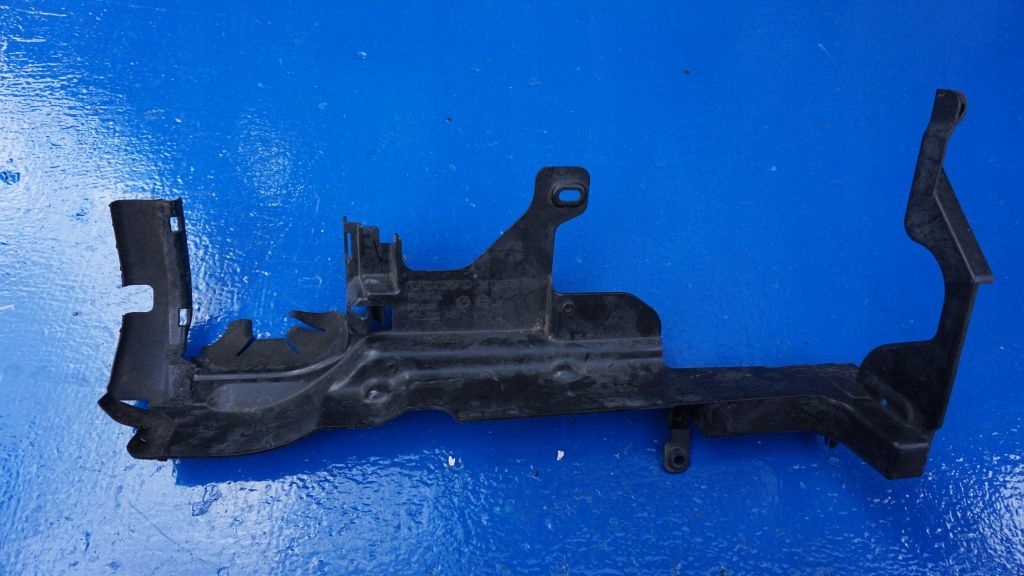 VOLVO XC60 LIFT - steering wheel, intake air right