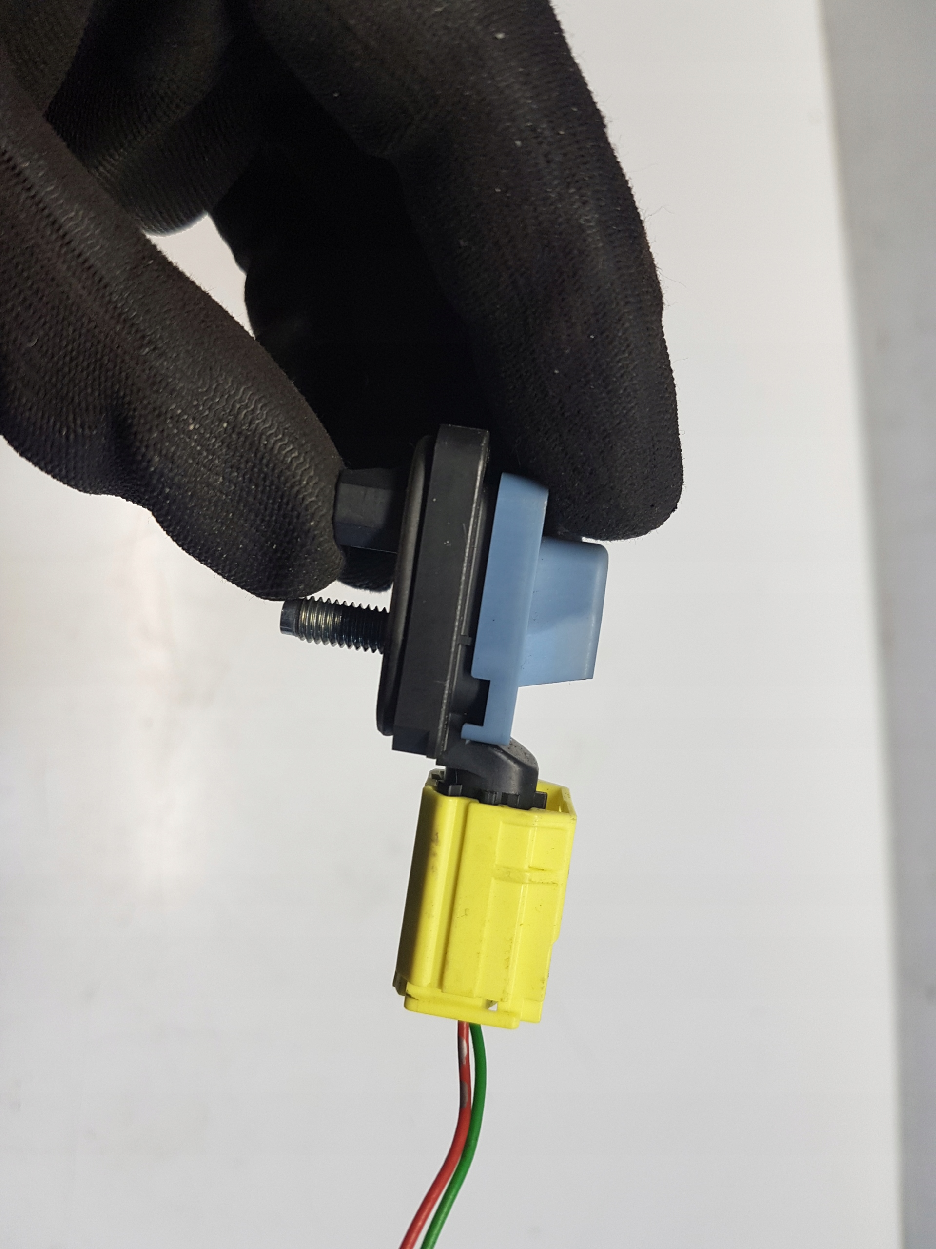 Yaris IV P21 датчик удару 8983A-0d010