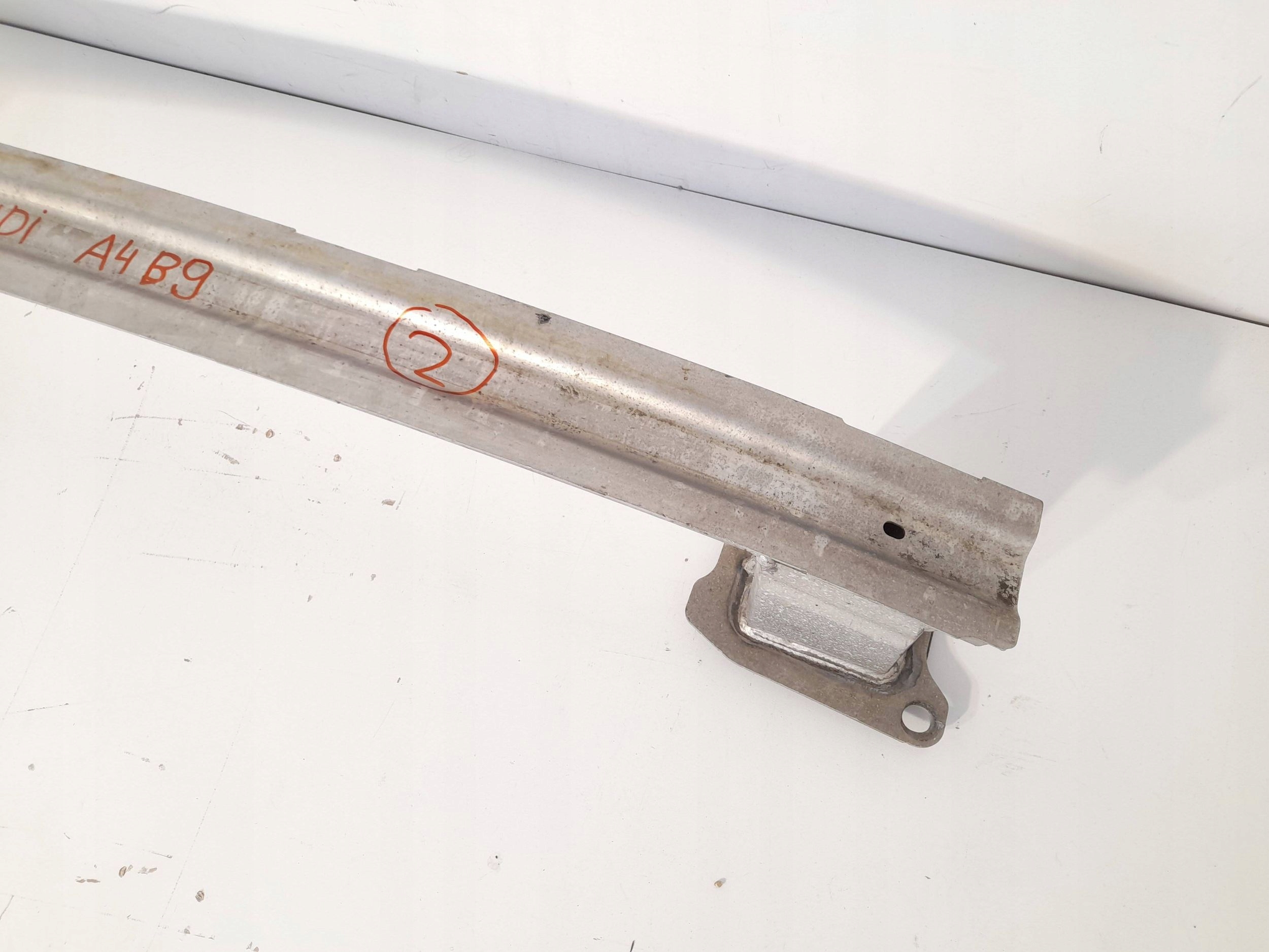 Audi A4 S4 B9 TRAVERSA paraurti posteriore (2)