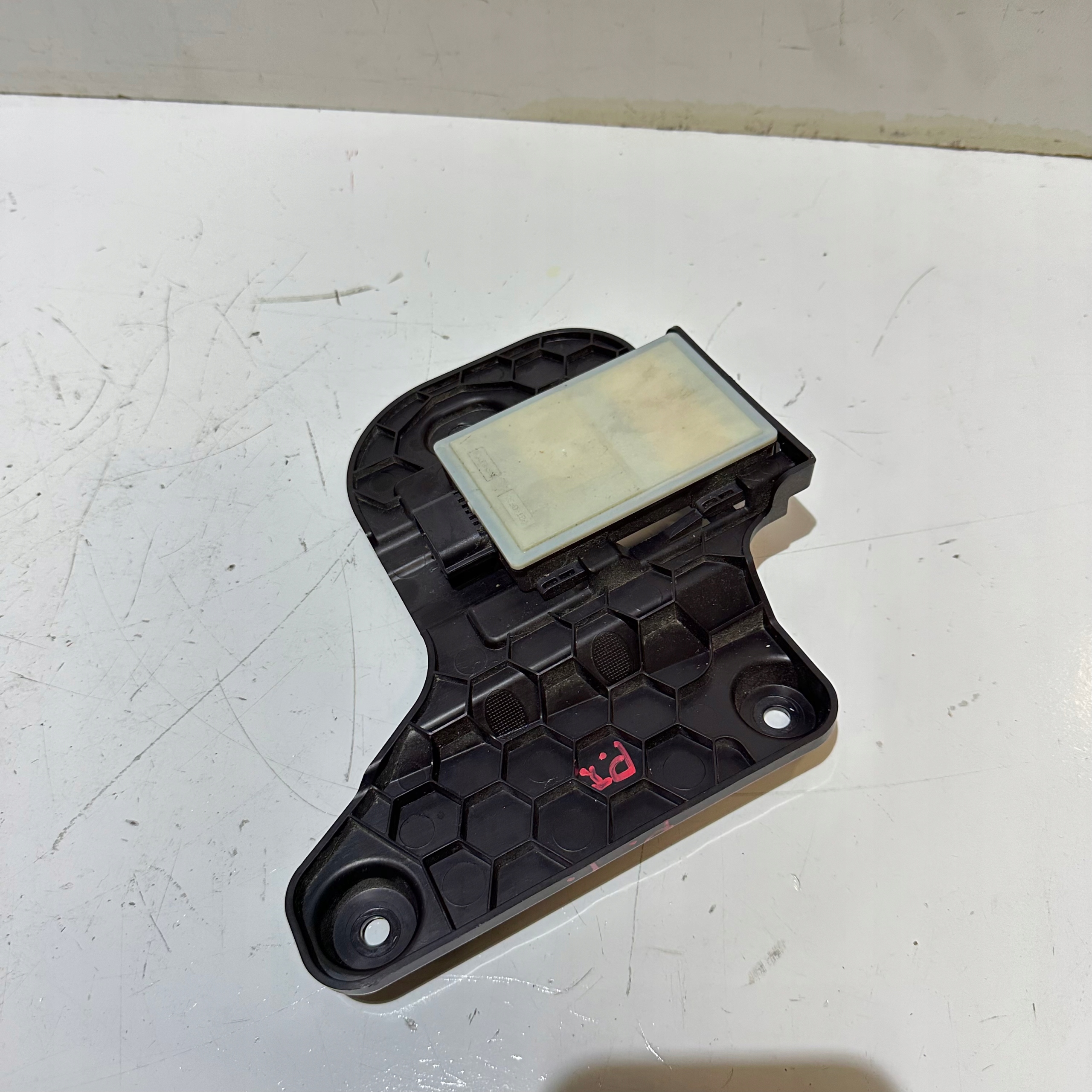 ДАТЧИК СЛІПИХ ЗОН JAGUAR F-PACE MX63-14F152-AJ