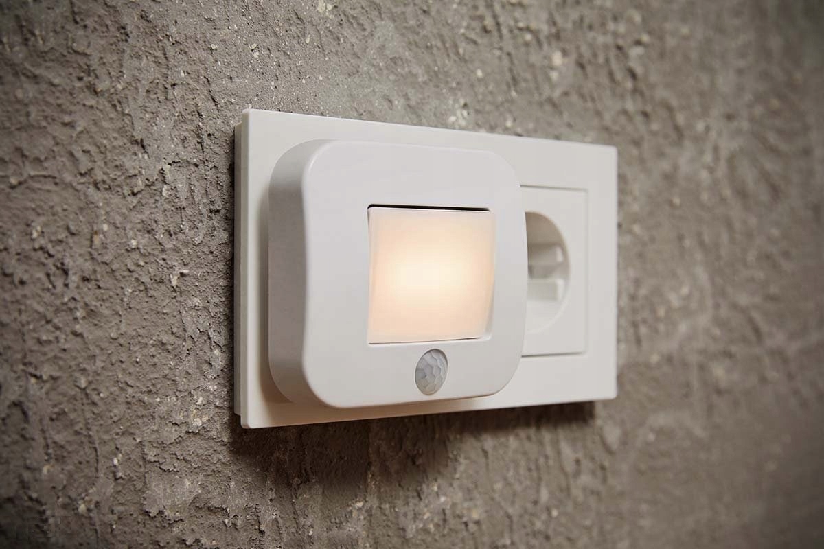 Lampka Nocna do gniazdka LED Czujnik Ruch LEDVANCE Kod producenta 4058075266780