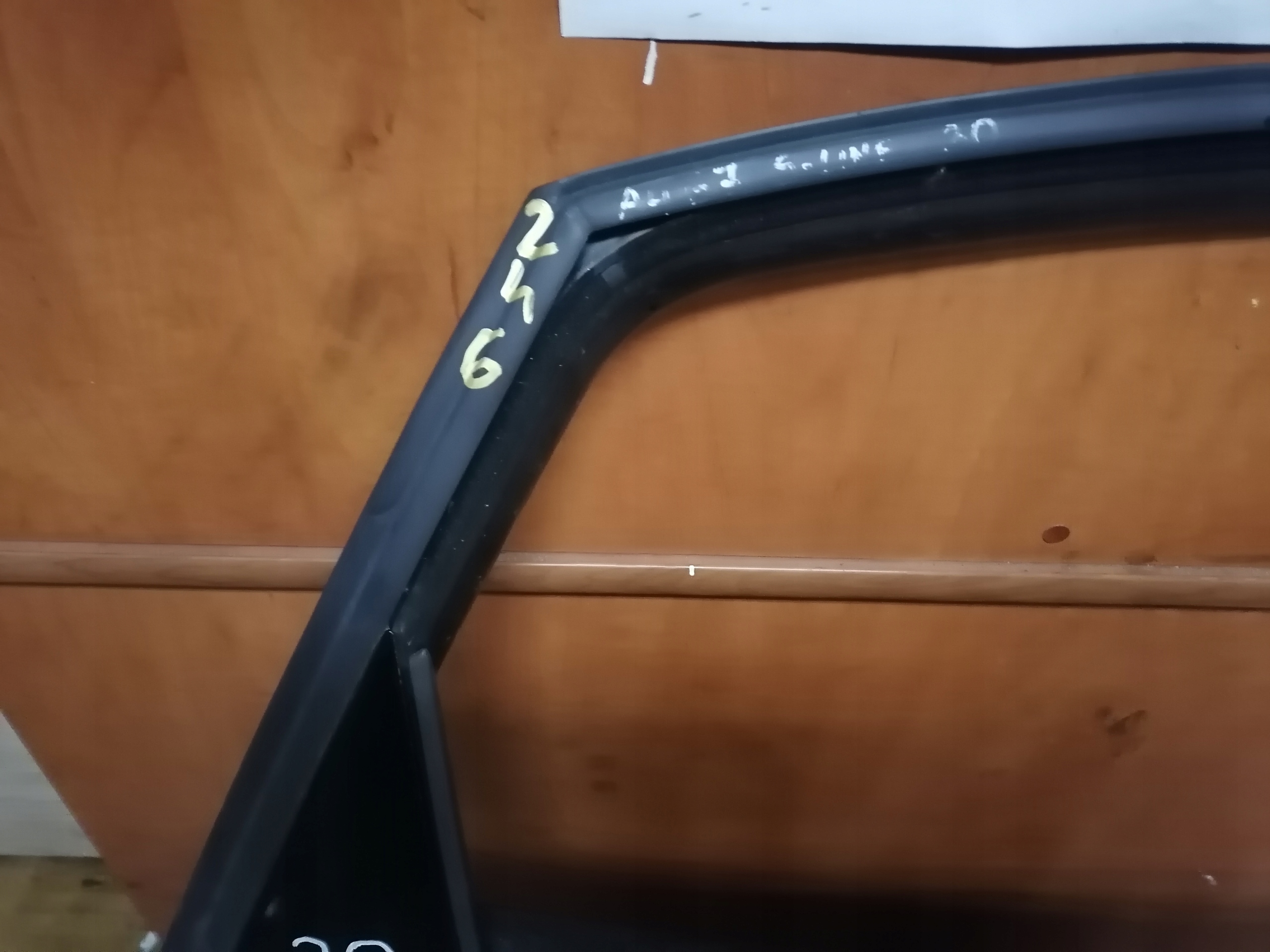door AUDI A4 B7 right rear part LY7J