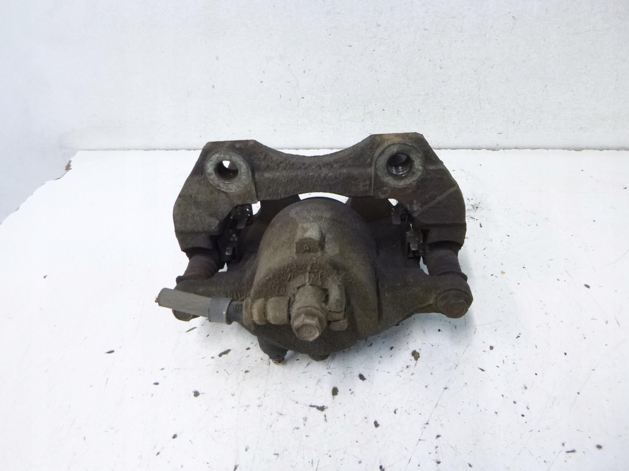 caliper brake front right Nissan Primera P12 1.8 02-07r.