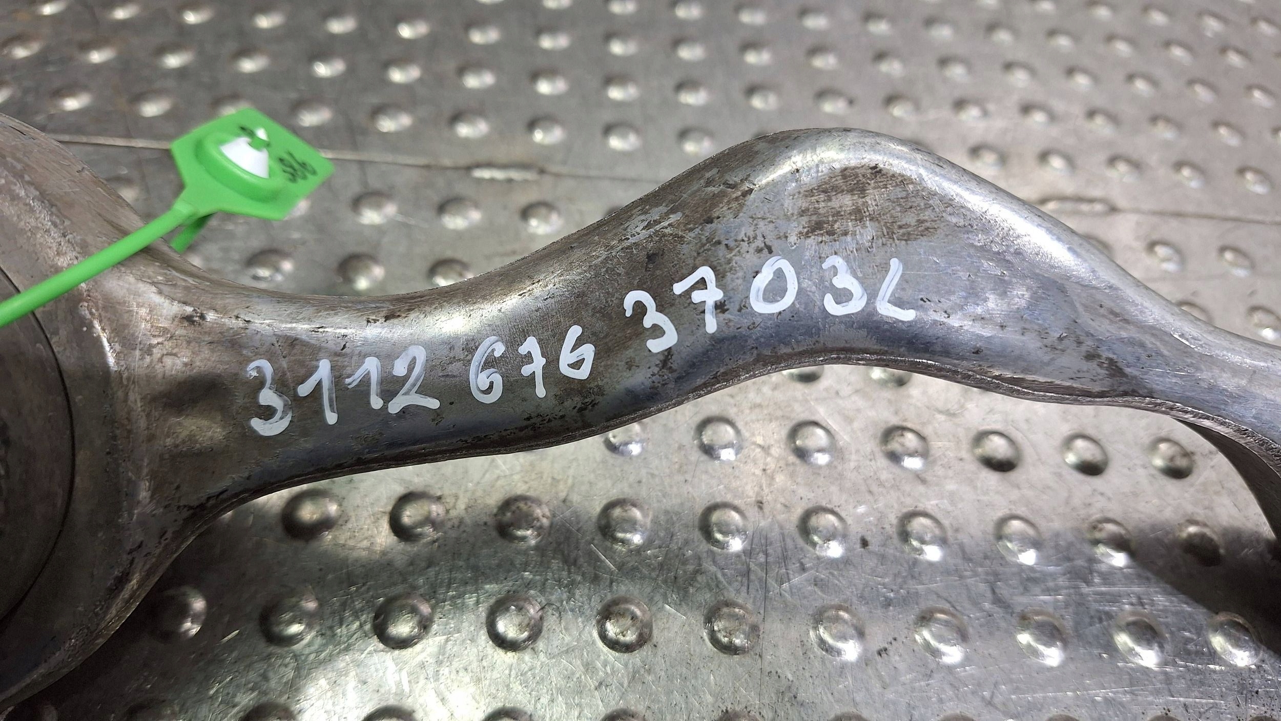 arm left front 6763703 BMW E81 E82 E87 E88 E89 E90 E91 E92 E93 X1 E84