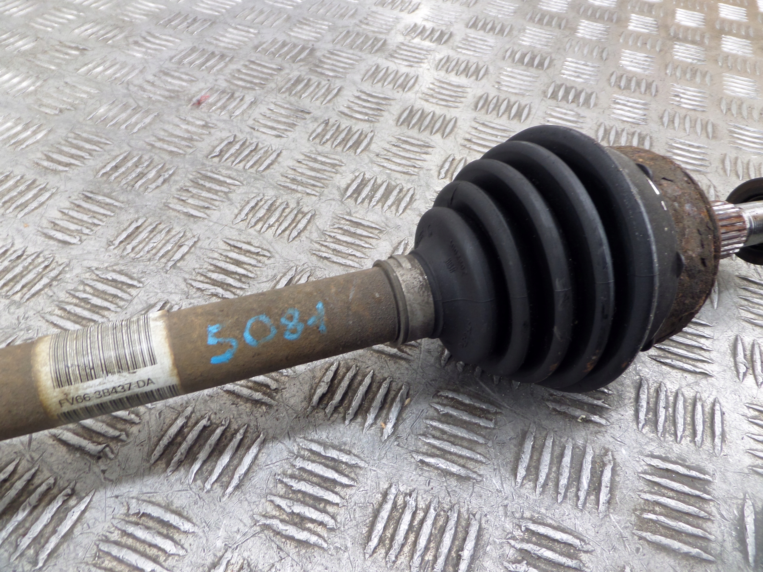 Ford TRANSIT CONNECT OE 66-3b437-da semi-axis short.
