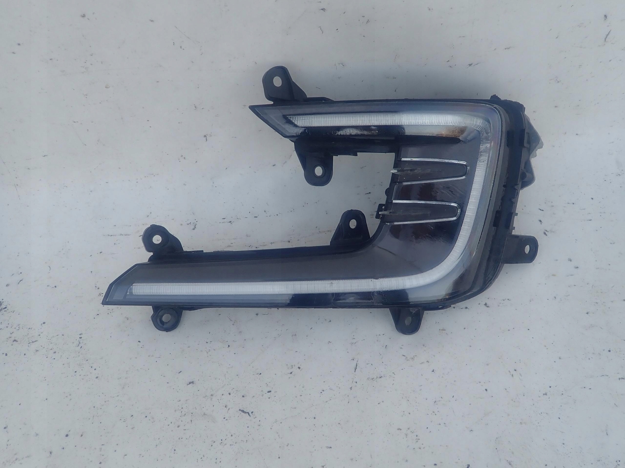 VW PASSAT B8 14-19 GTE Nebelscheinwerfer links DRL LED