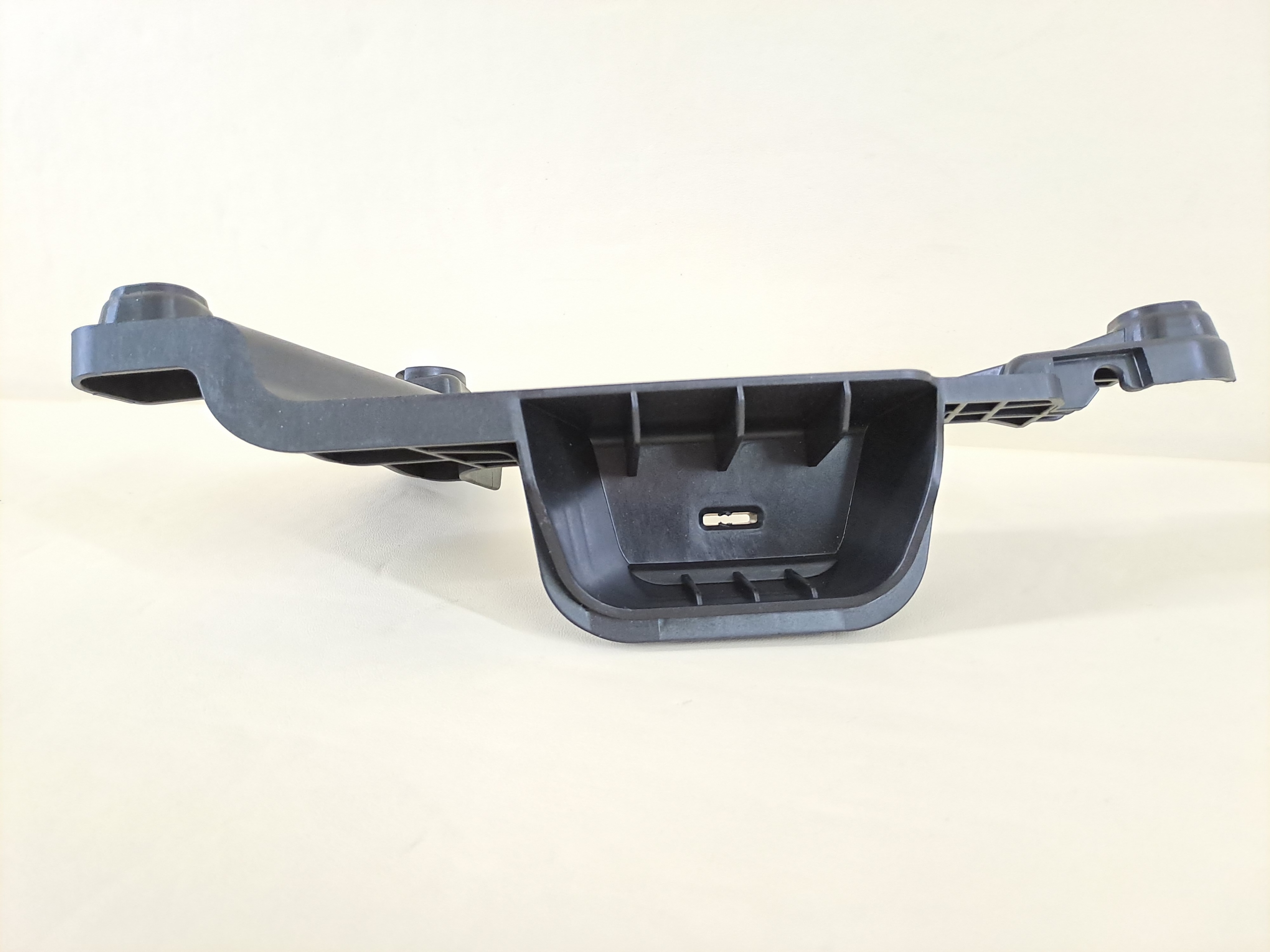 CORSA F 21r WSPORNIK KLAMKI WEWNĘTRZNEJ LEWY TYŁ Typ samochodu 4x4/SUV Samochody osobowe