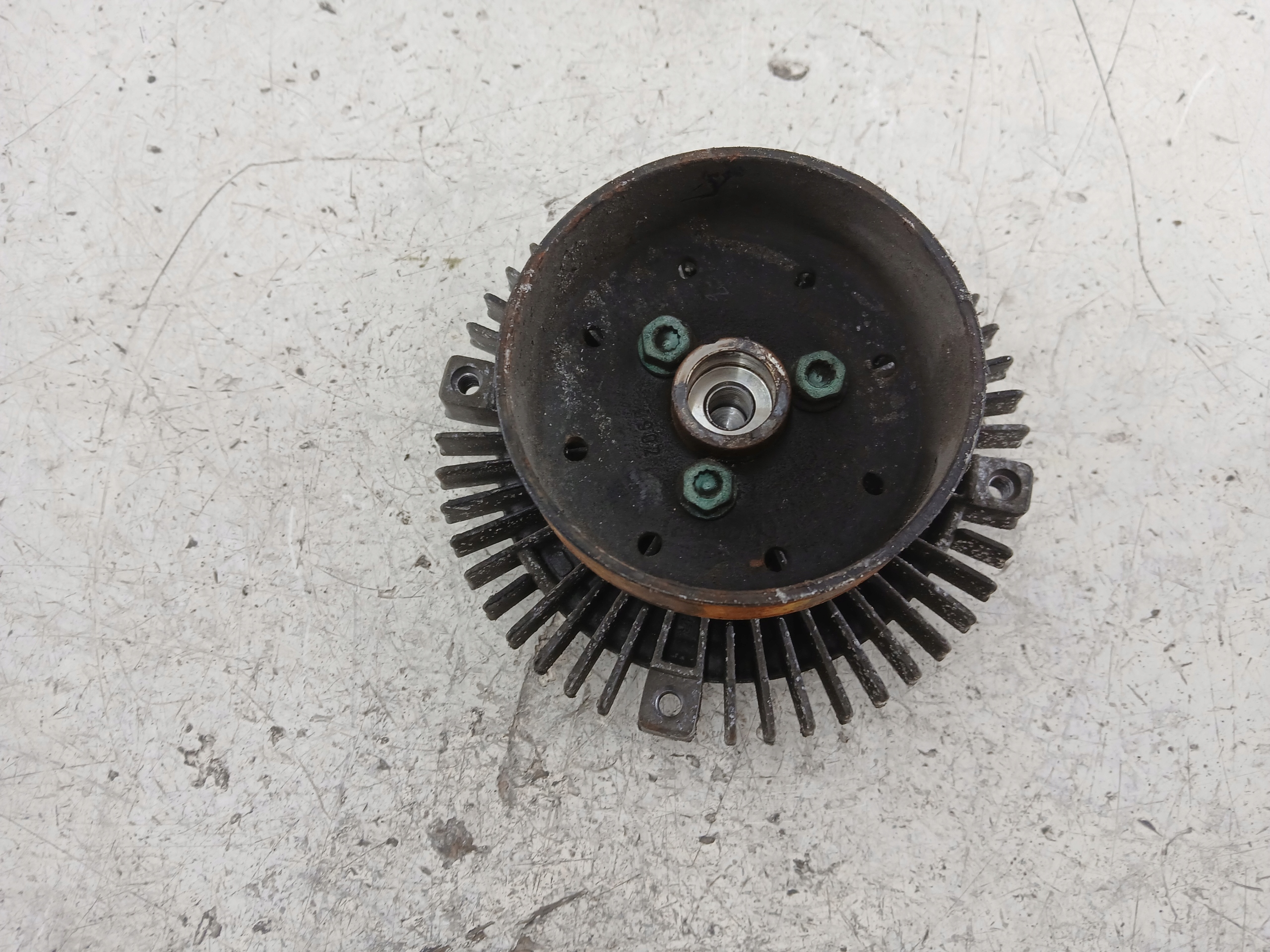 VW PASSAT B5 1.9 TDI WISKOZA kvačilo ventilatora 06B121347