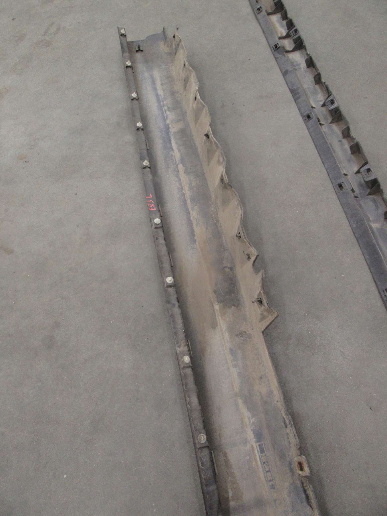 moulding threshold left holder bracket of the threshold BMW e83 X3