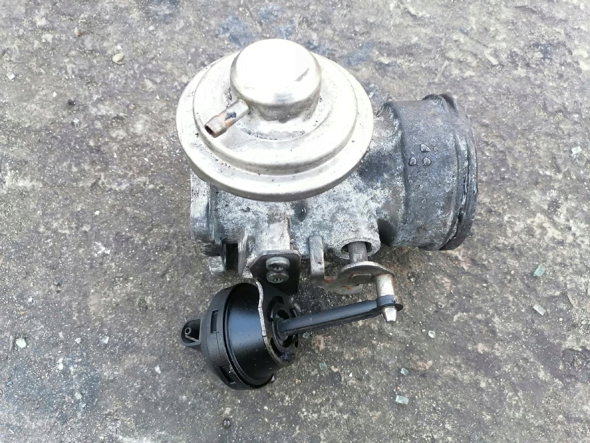 AGR-Ventil recyrkulacji Audi A3 1.9 TDI 130 KM ASZ