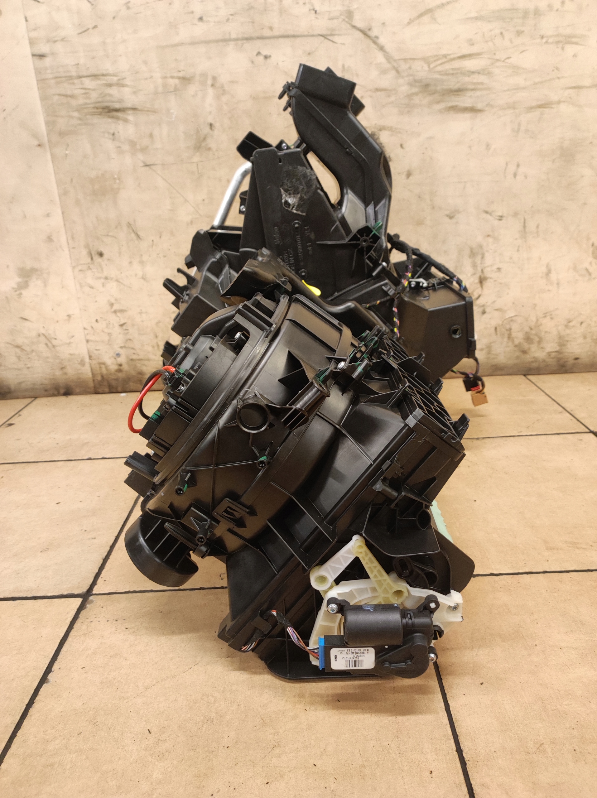 радиатор отопителя A3 8V