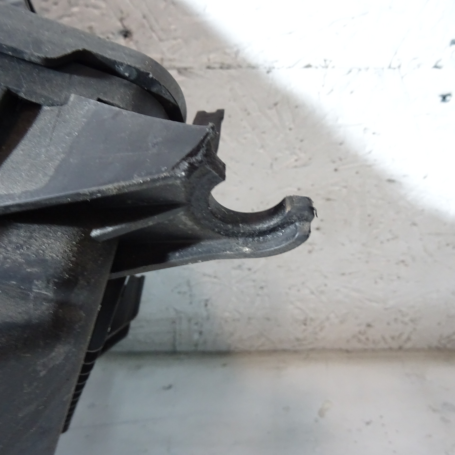 HYUNDAI I40 Gehäuse filter luft 28110-3Z300