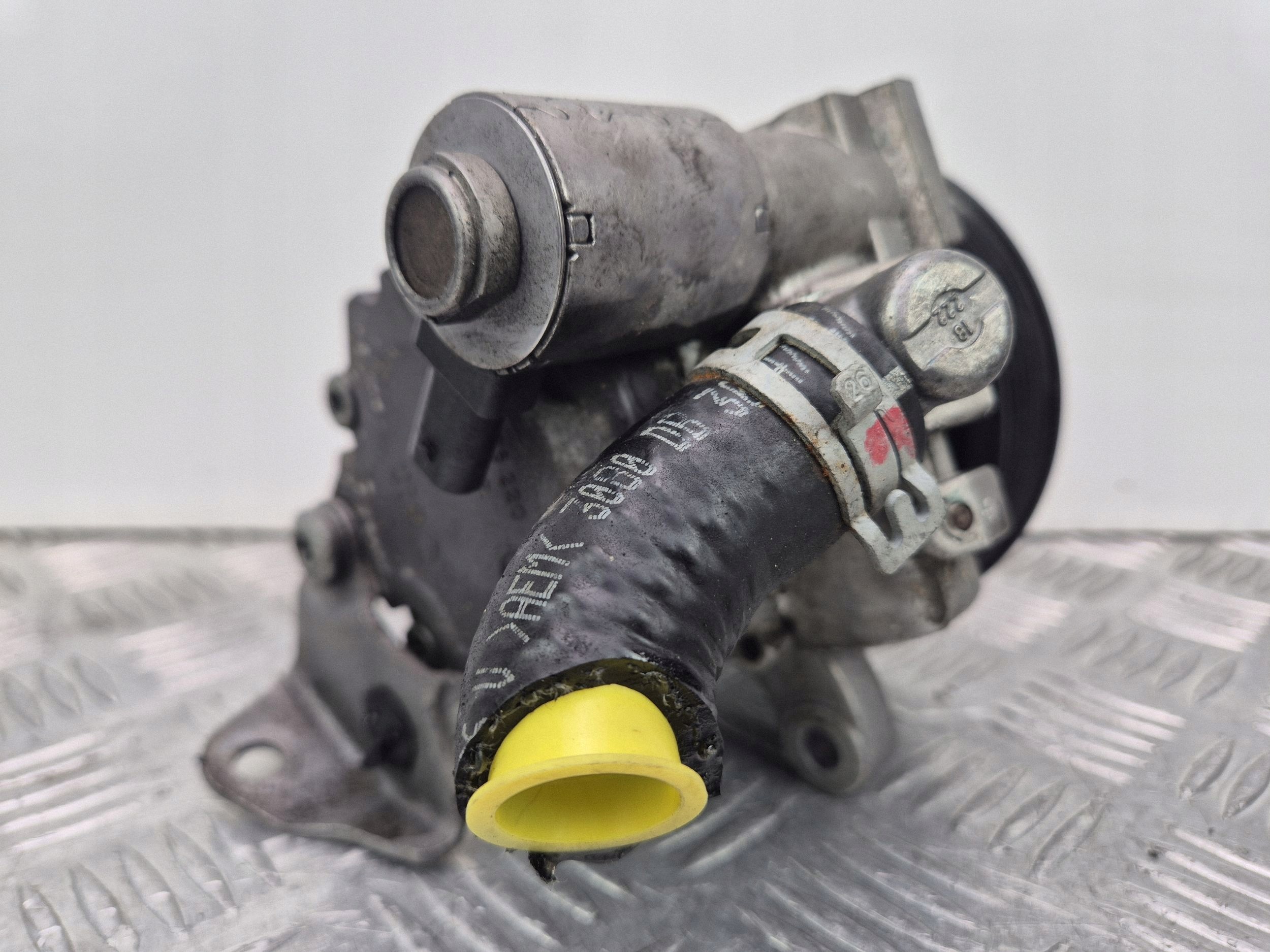 Mercedes E350 CDI W212 pompa servosterzo A0064664801 OM642850