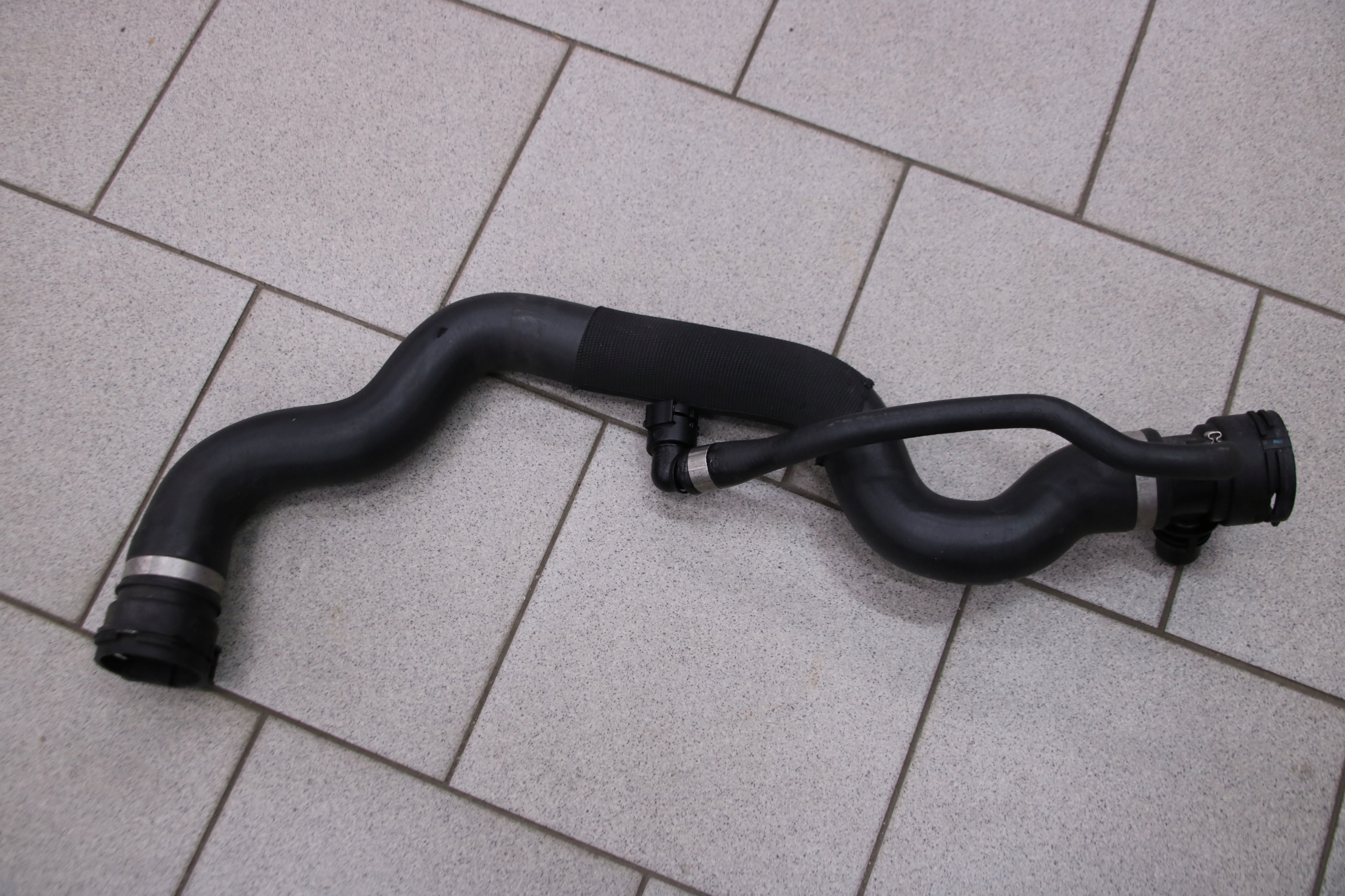 BMW E90 E91 E92 E93 LCI X1 E84 N47N cijev crijevo prijenos vode 8511623