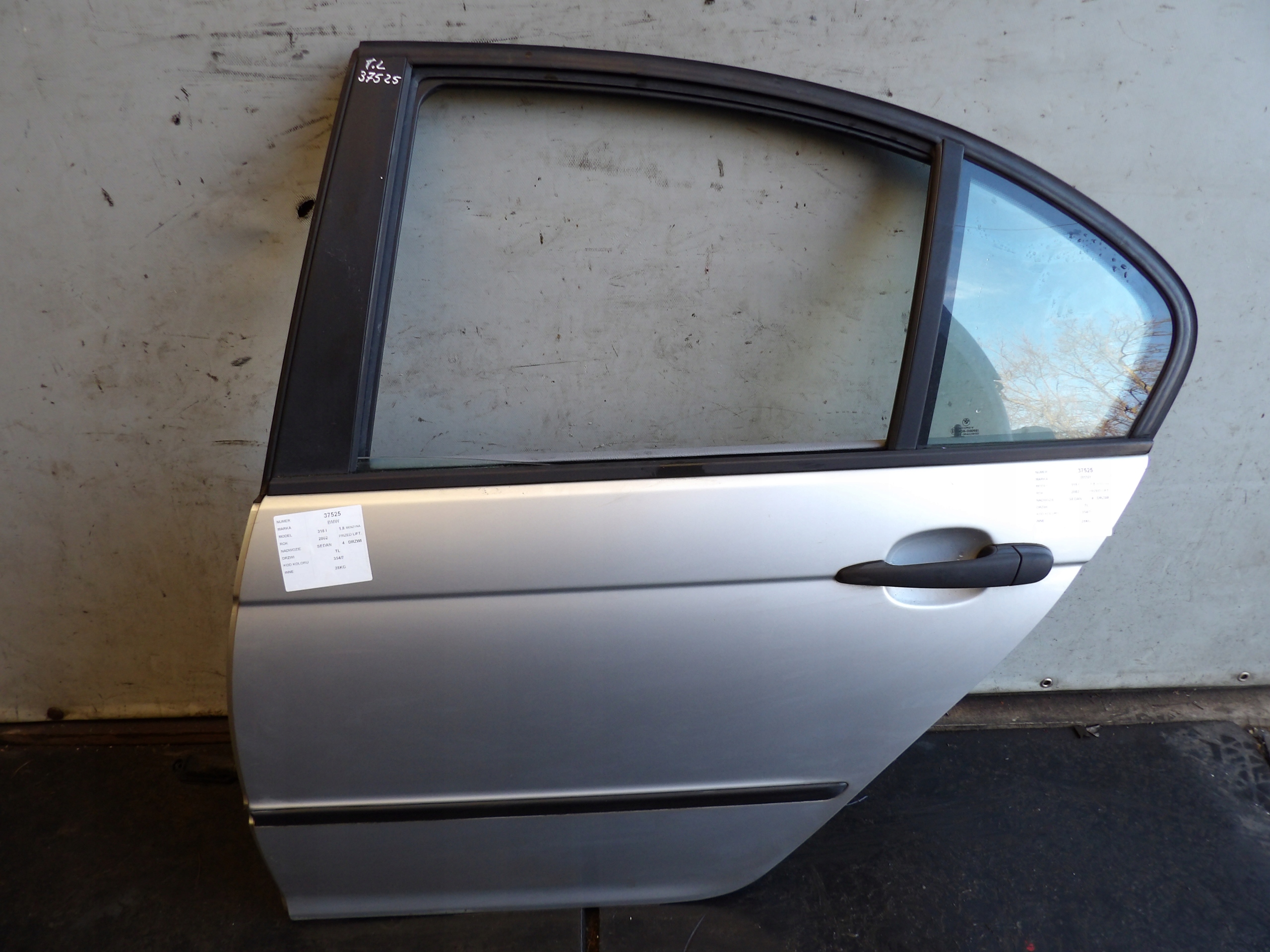 BMW 318i E46 door rear. left lak. 354/7 sedan
