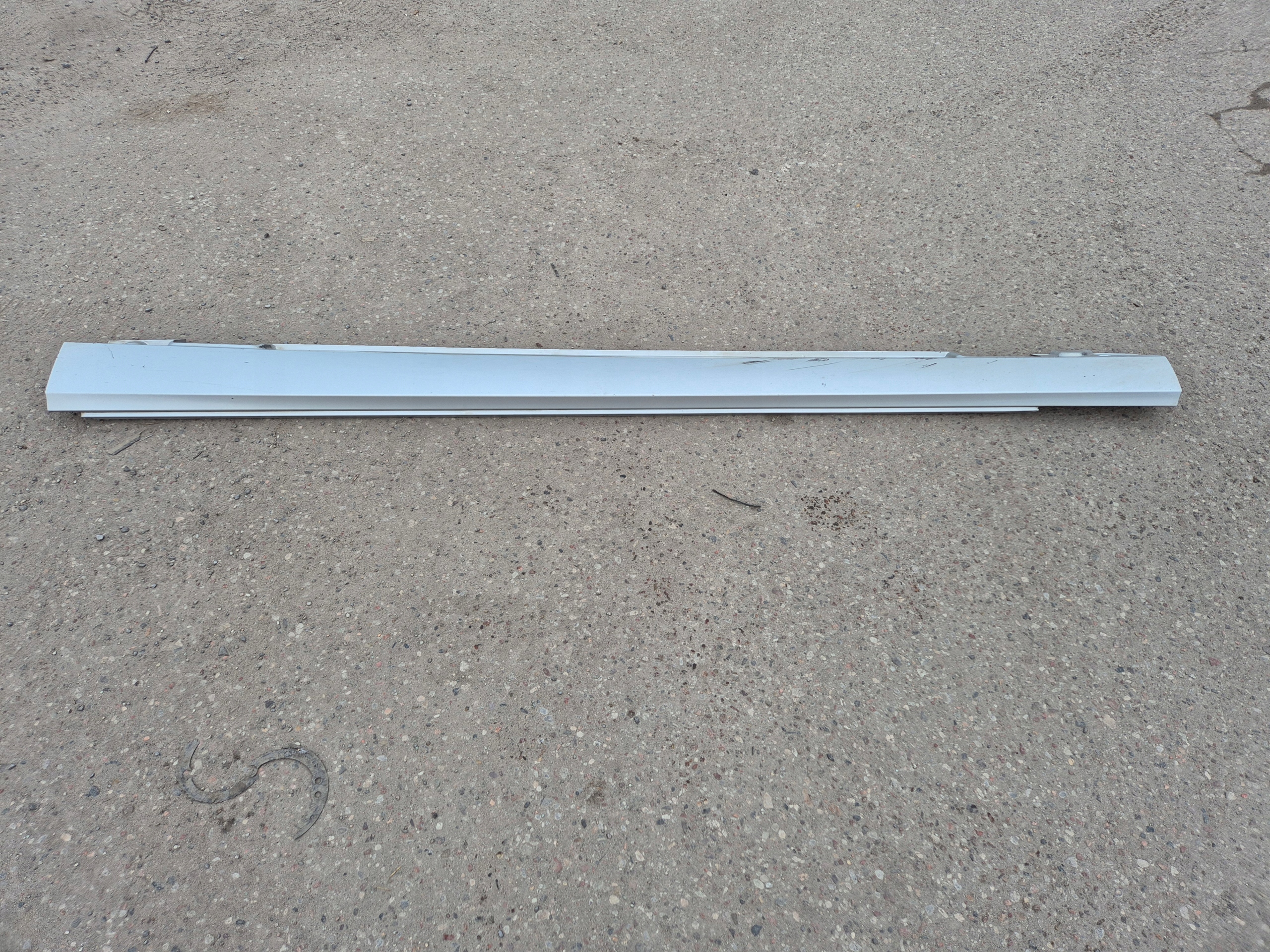 moulding threshold exterior left 2126900140 MERCEDES W212