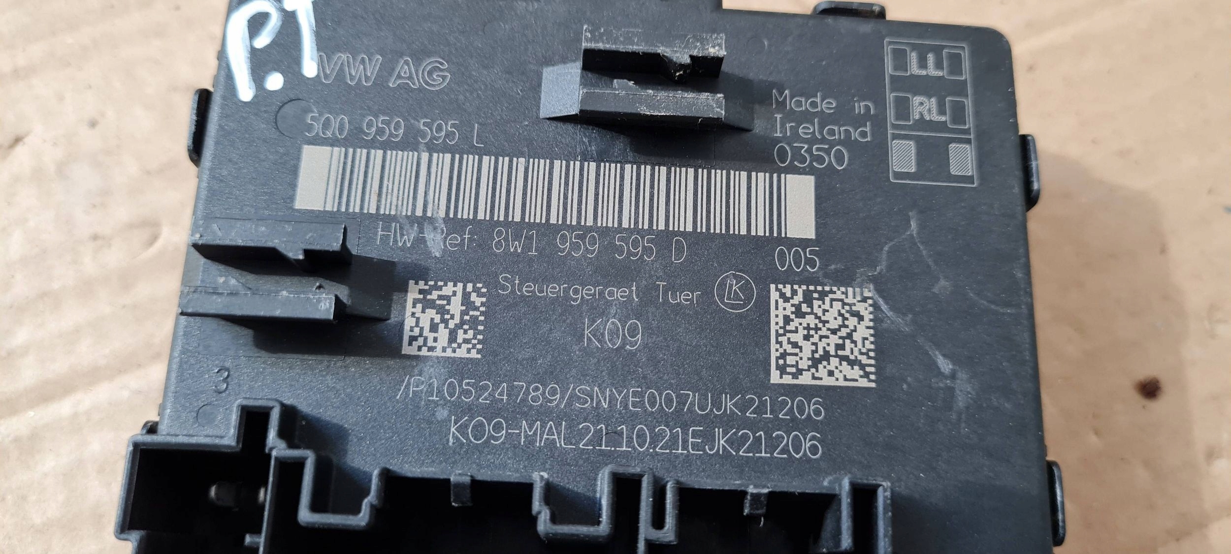 Q3 83A module control unit door rear part 5Q0959595L