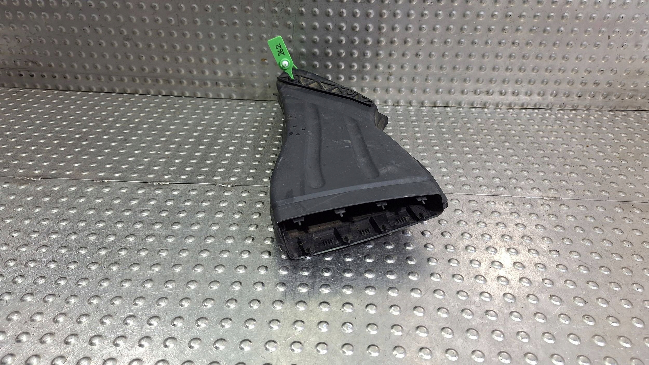 rohr DOLOT Schlauch luft 8E0129618G AUDI A4 B7 3.0 TDI