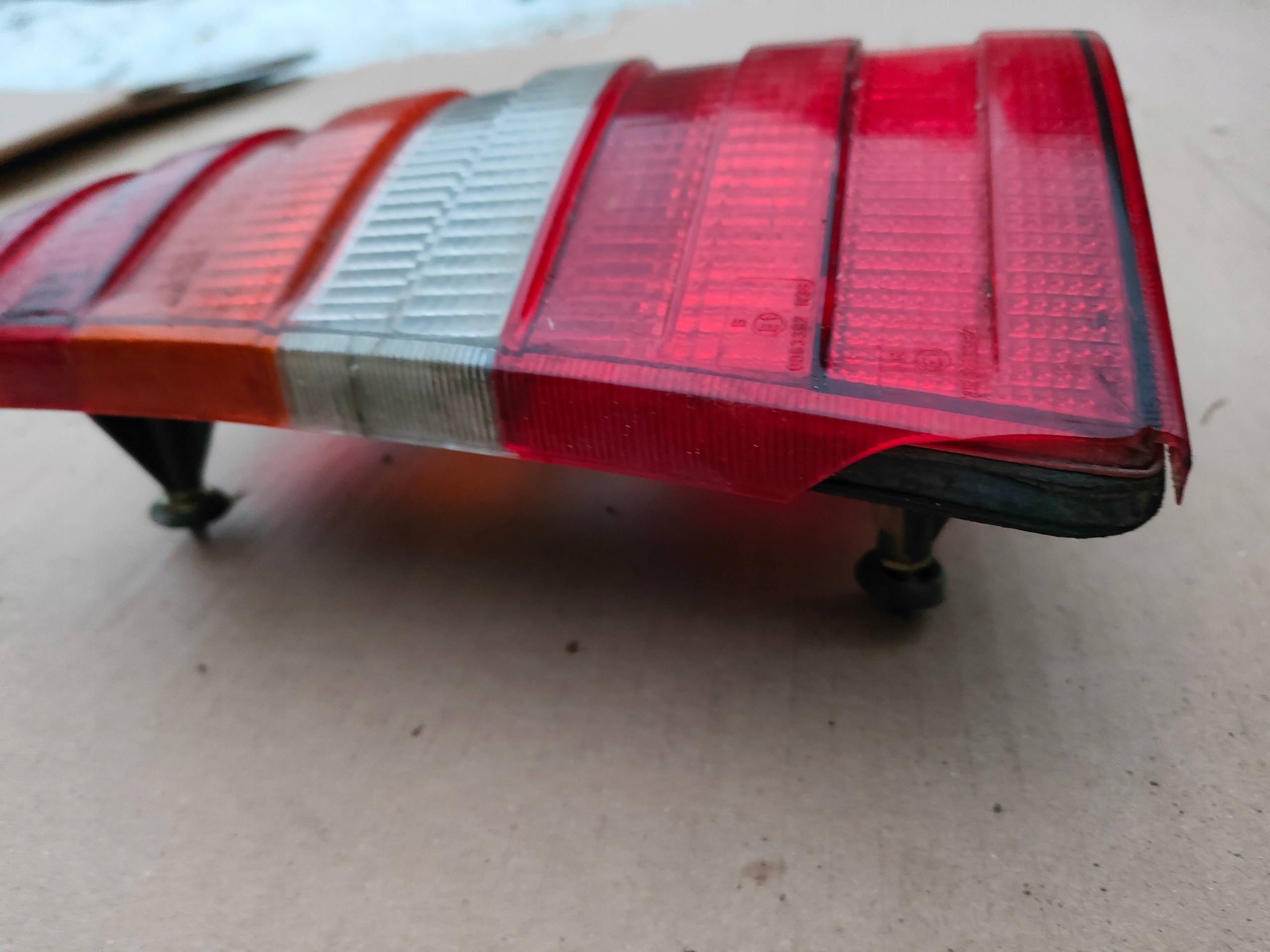 MERCEDES W124 KOMBI light rear part right rear