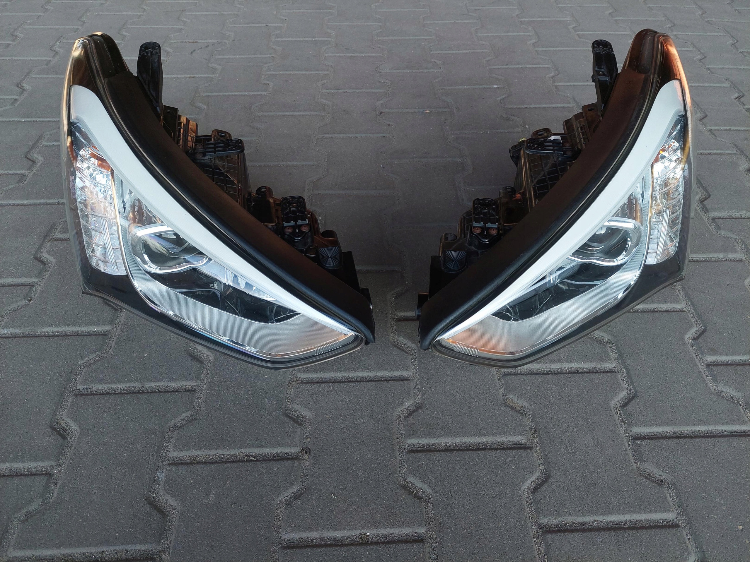 light left front front left EUROPA HYUNDAI SANTA FE III