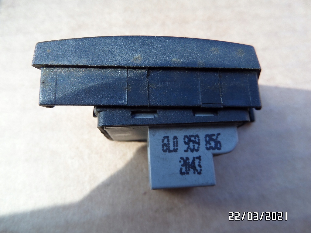 switch lifting windows SEAT IBIZA III 6L095