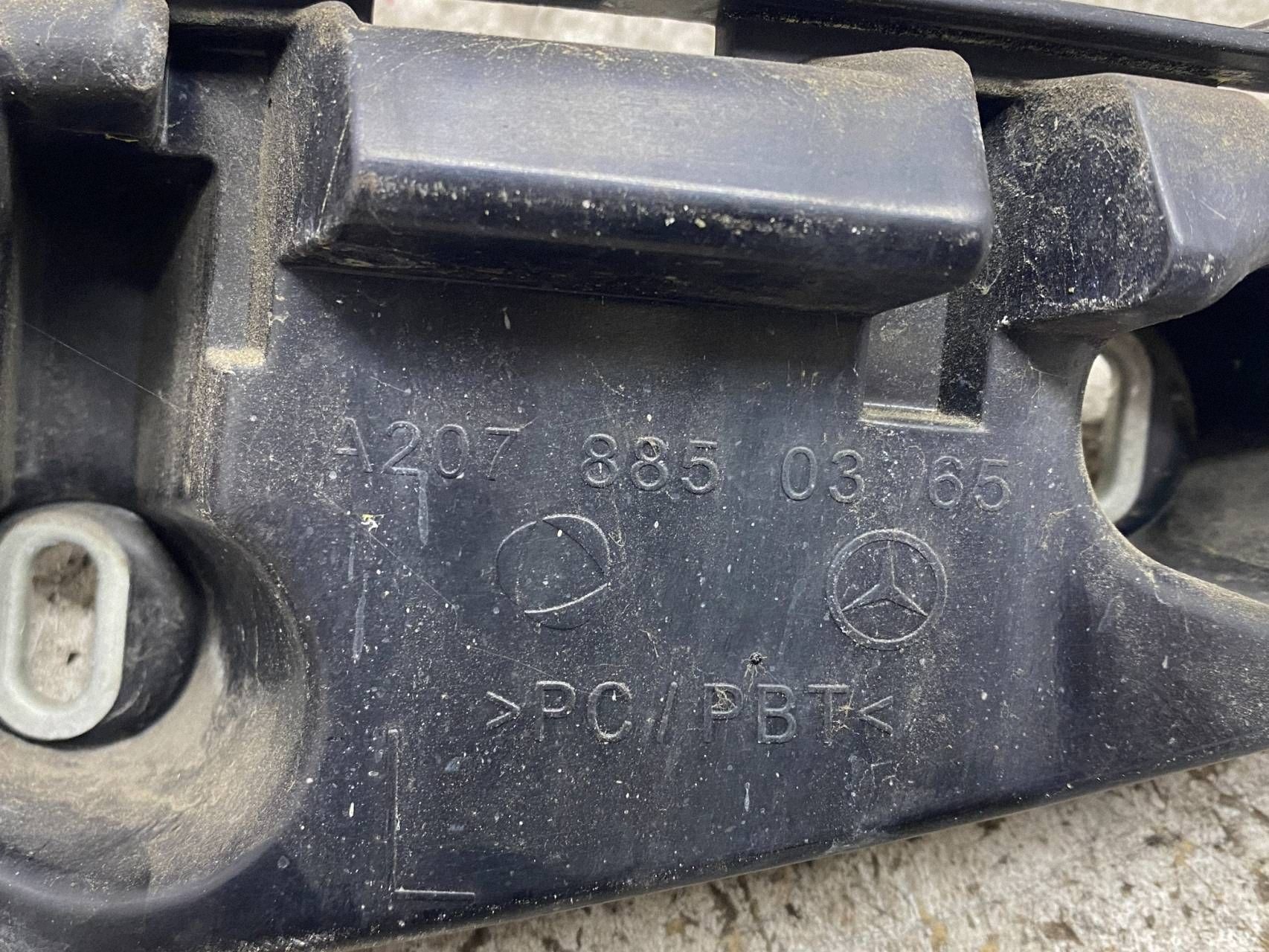 bumper bracket left rear part rear MERCEDES E-KLASA C207 W207 A2078850365