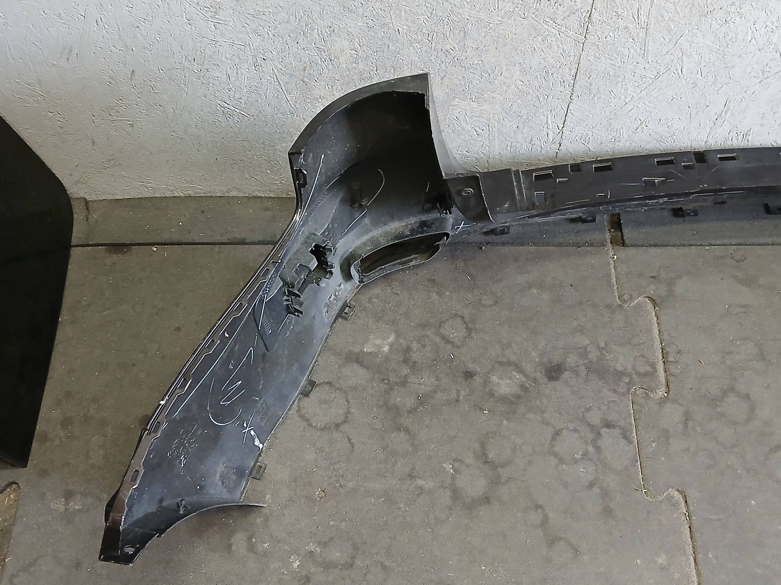 bumper rear part JEEP CHEROKEE WK2 SUMMIT