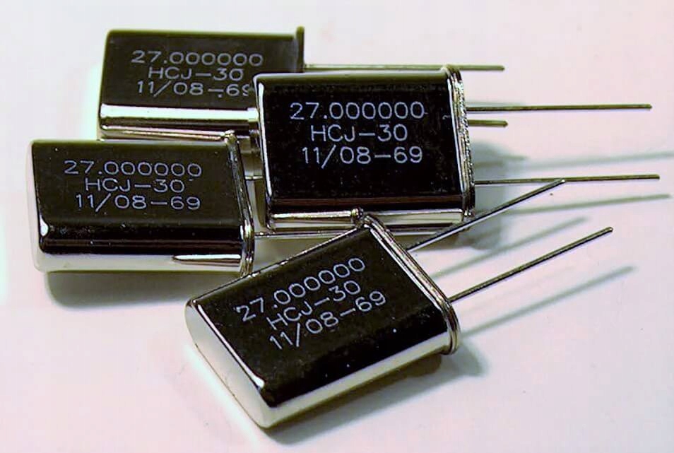 

Rezonator Kwarcowy 27,000MHz HC49