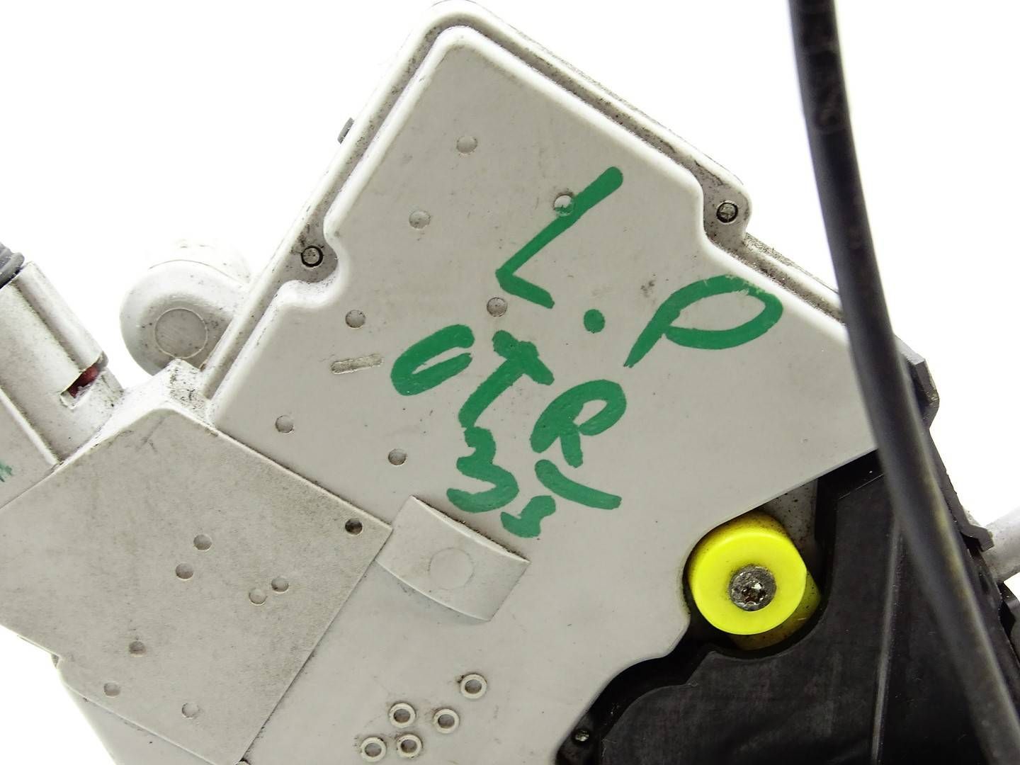 lock door left front front NISSAN GT-R R35 80553CD70B