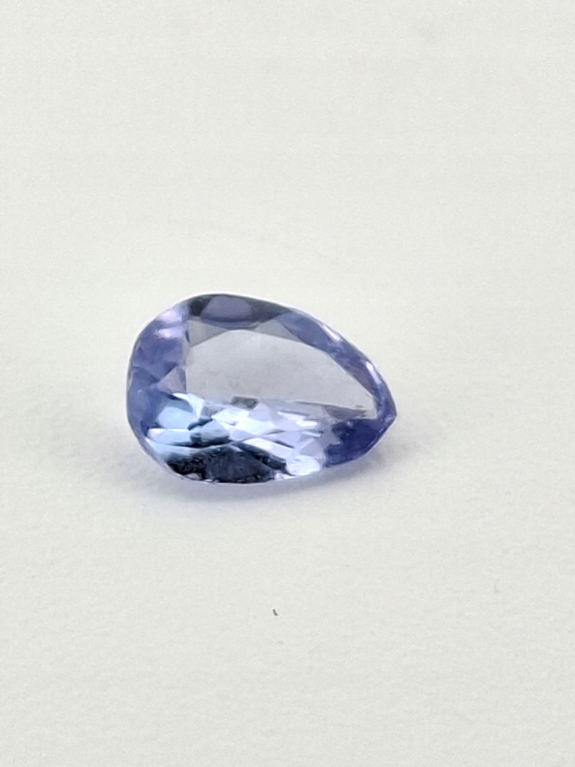 Натуральный танзанит слеза 3 x 5