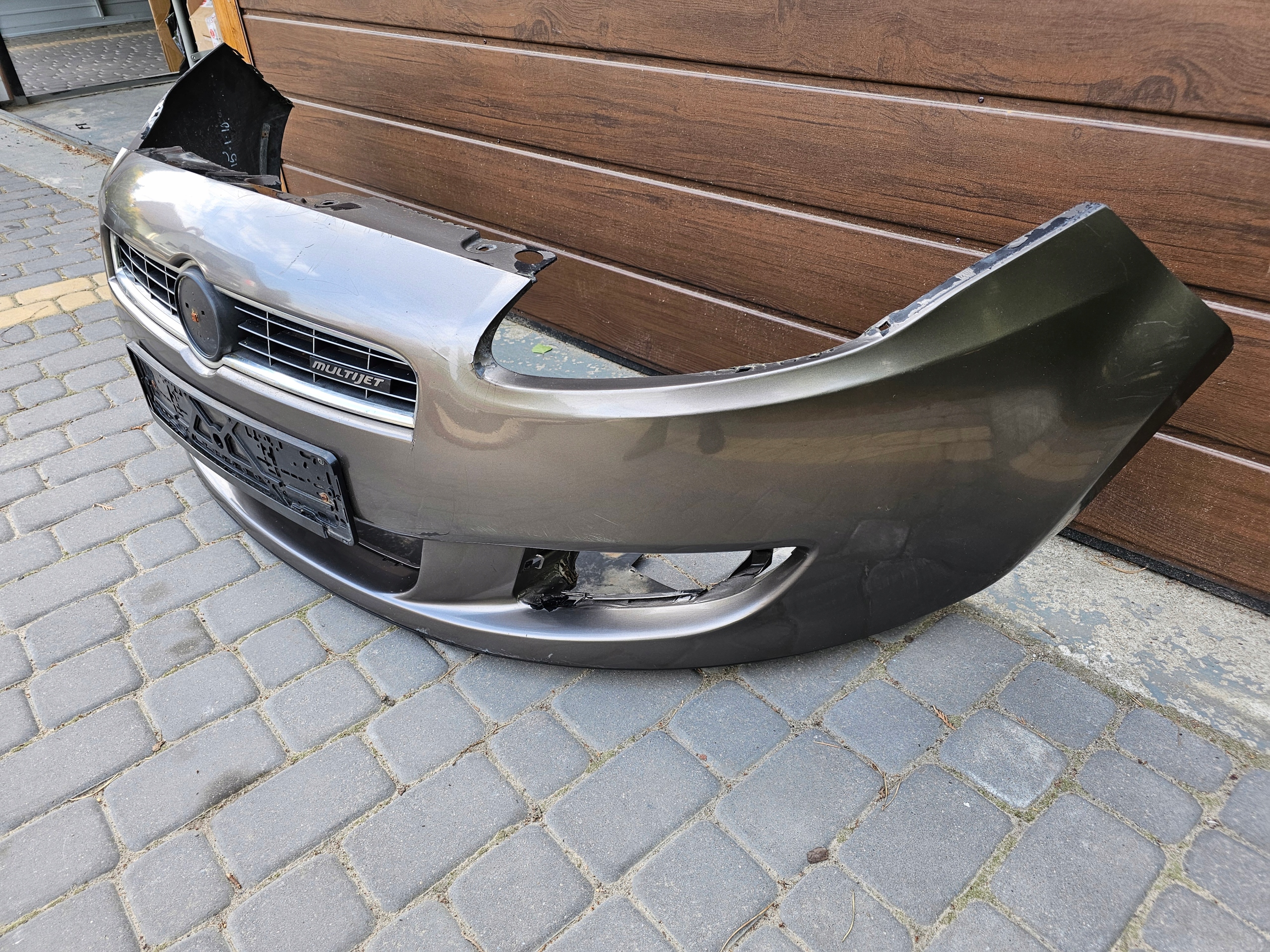 Fiat Bravo 2 II bumper front front complete grille